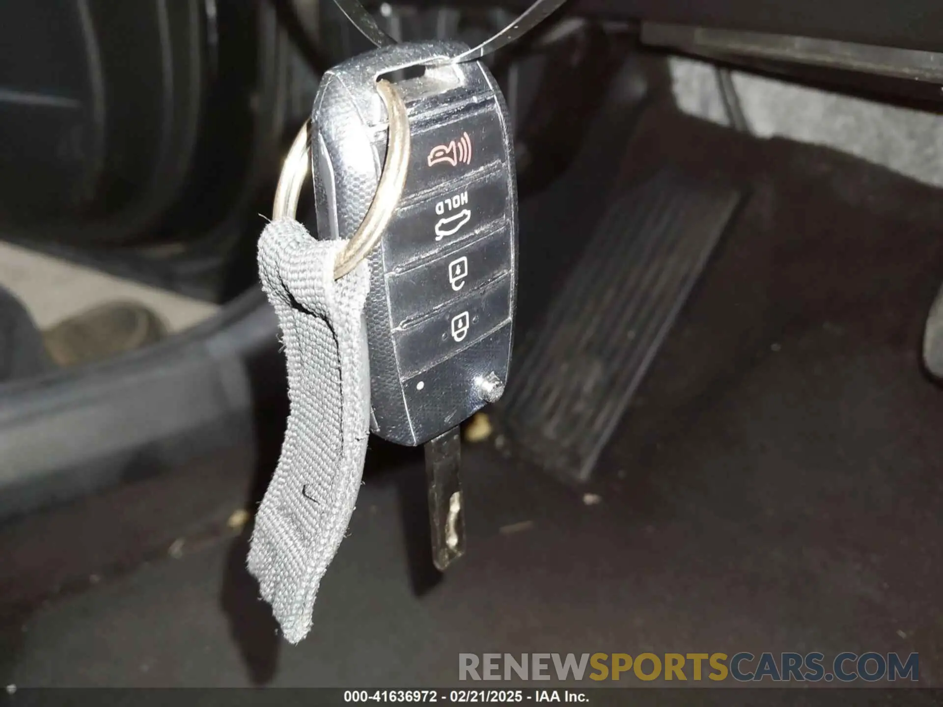 11 Photograph of a damaged car 5XXGT4L3XKG377990 KIA OPTIMA 2019