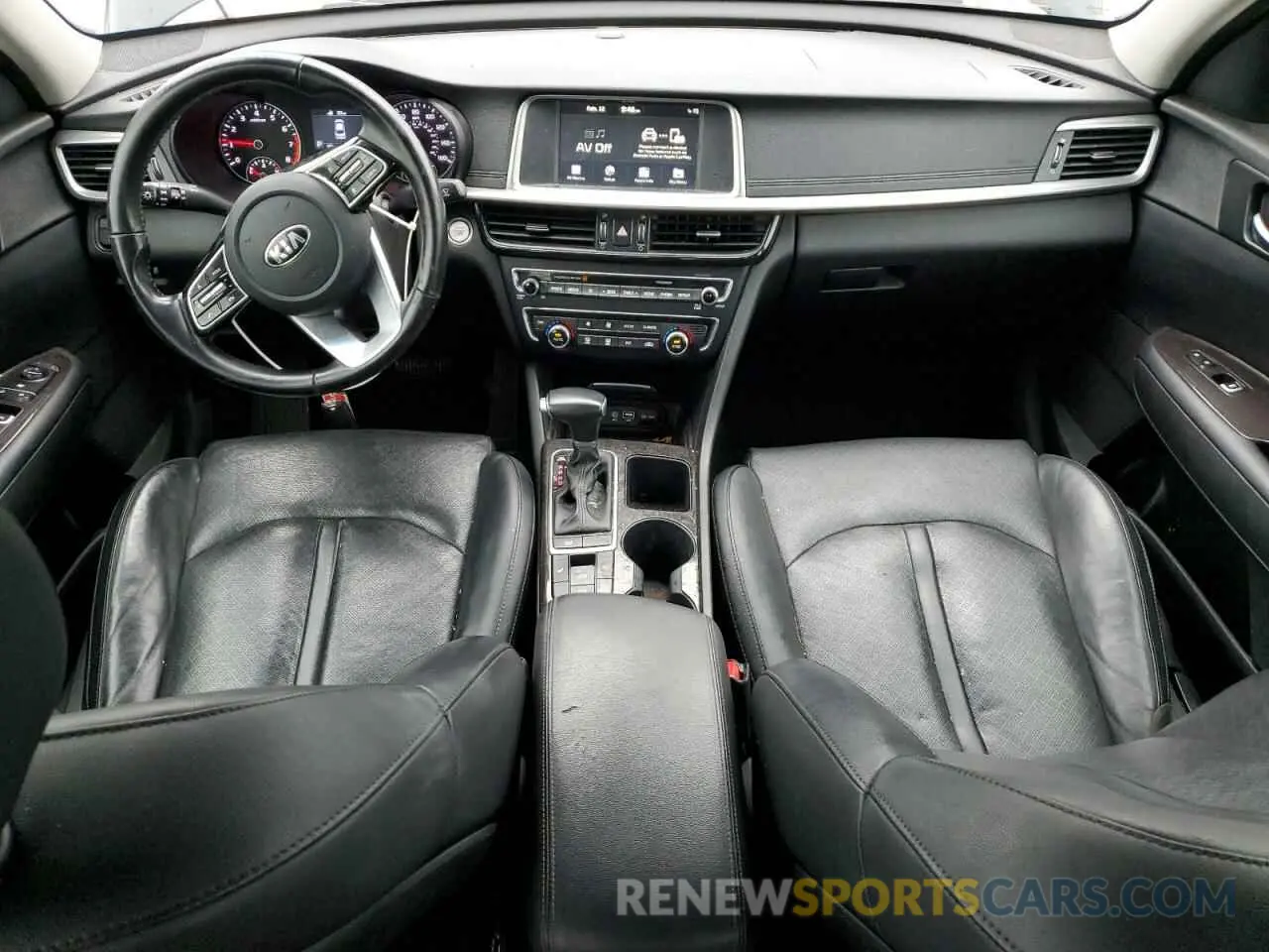 8 Photograph of a damaged car 5XXGU4L10KG304073 KIA OPTIMA 2019