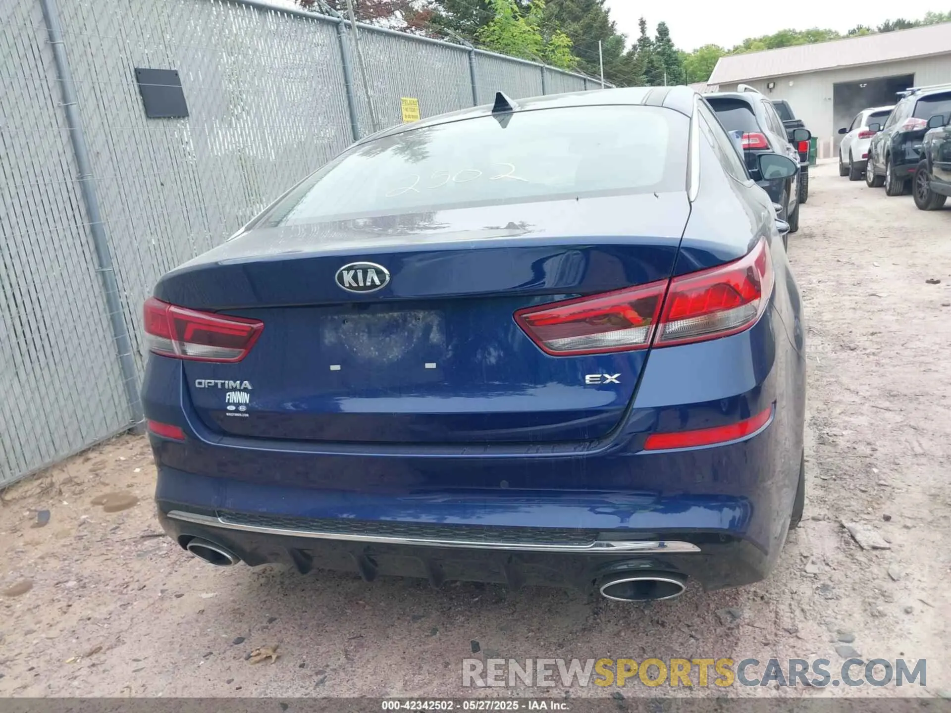 16 Photograph of a damaged car 5XXGU4L11KG301909 KIA OPTIMA 2019