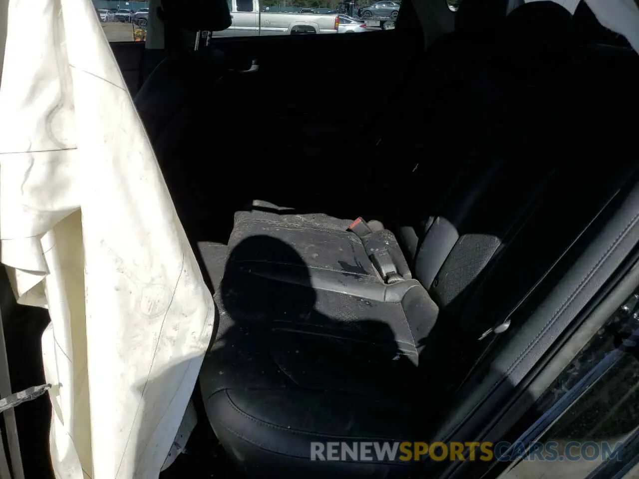 10 Photograph of a damaged car 5XXGU4L12KG368387 KIA OPTIMA 2019