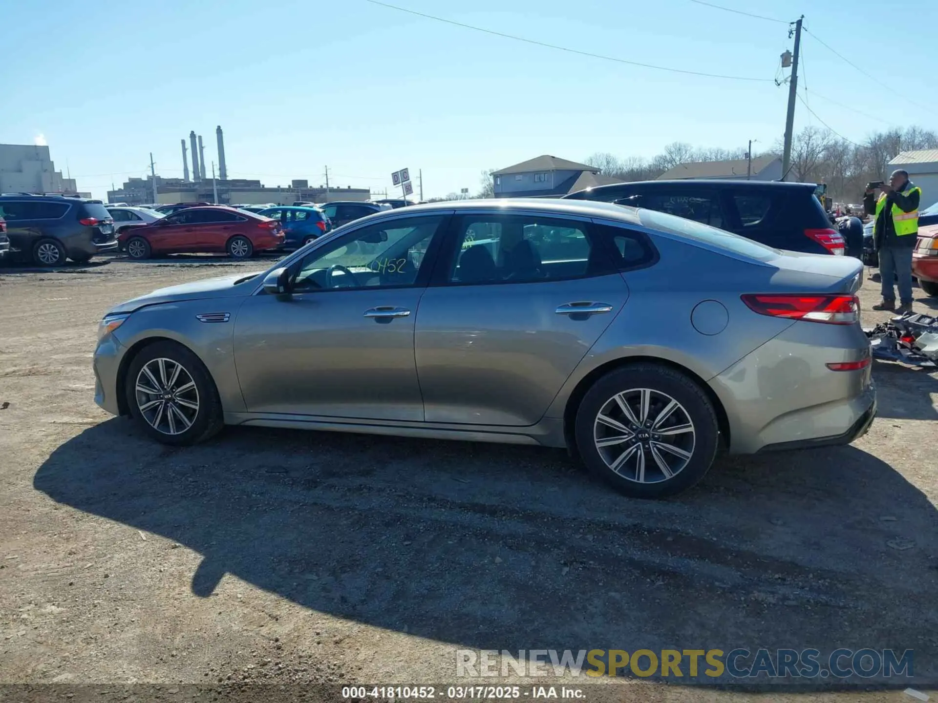 14 Photograph of a damaged car 5XXGU4L13KG313771 KIA OPTIMA 2019