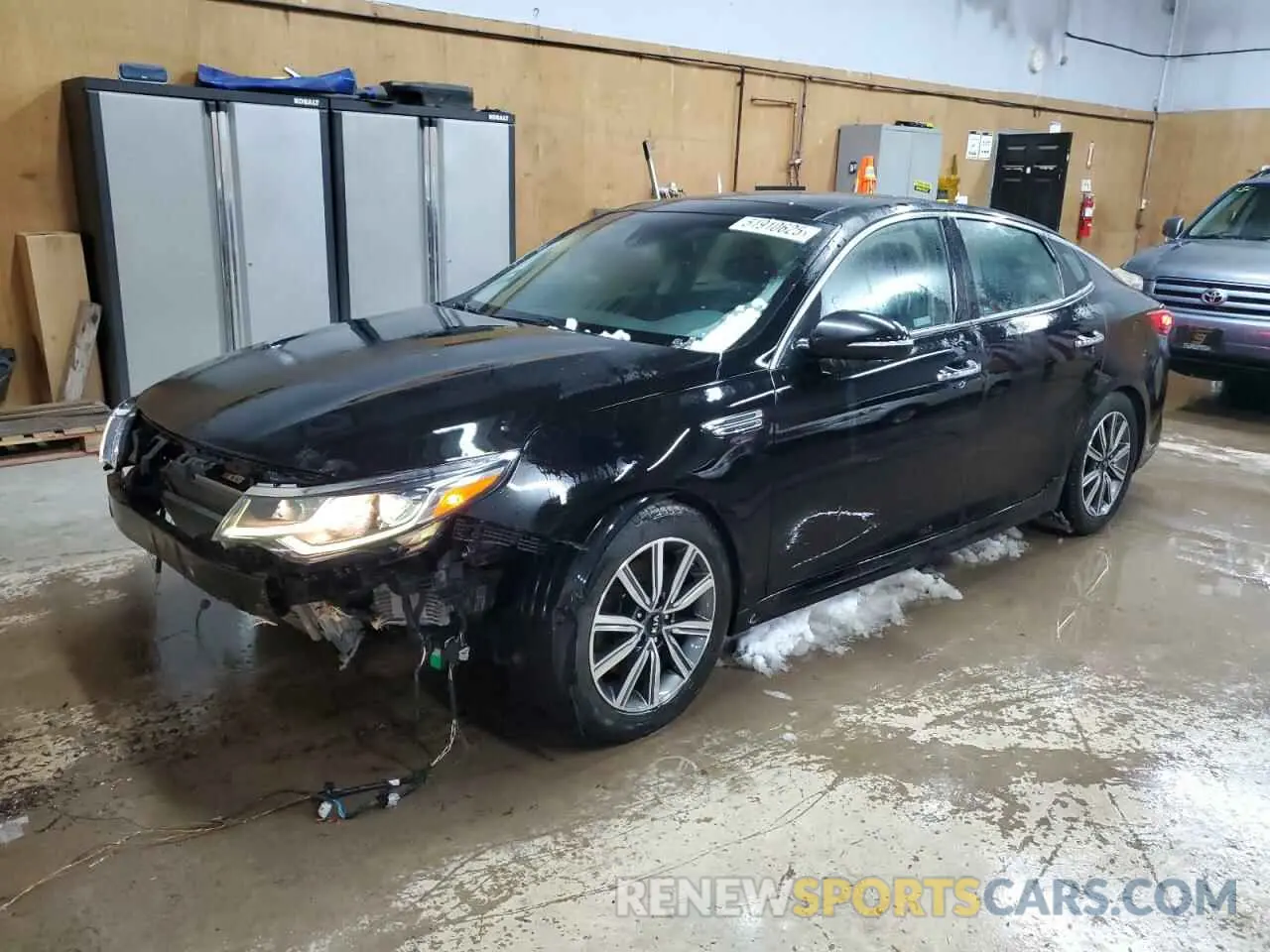 1 Photograph of a damaged car 5XXGU4L14KG315545 KIA OPTIMA 2019