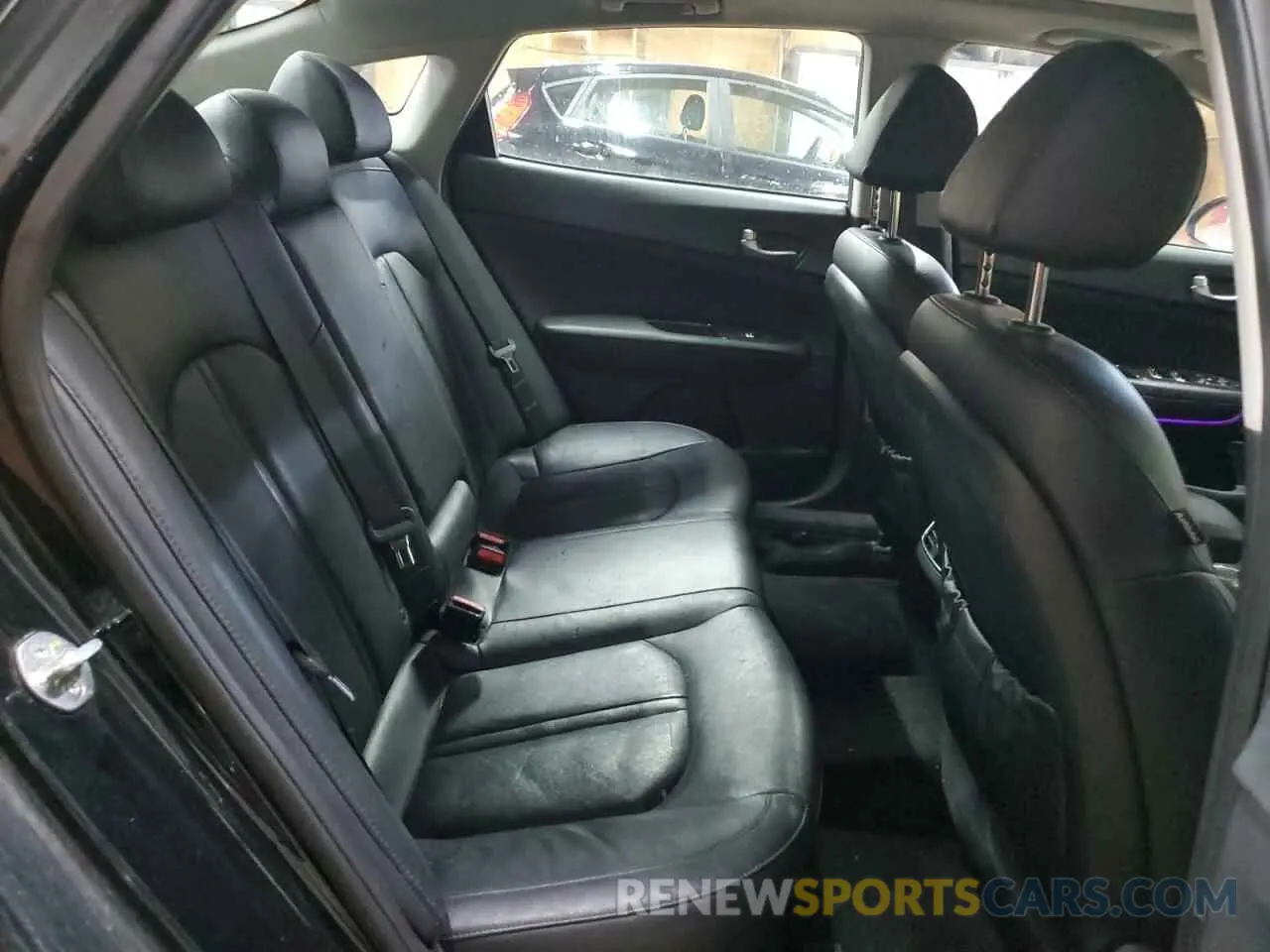 10 Photograph of a damaged car 5XXGU4L14KG315545 KIA OPTIMA 2019
