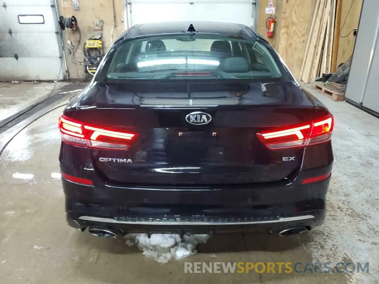 6 Photograph of a damaged car 5XXGU4L14KG315545 KIA OPTIMA 2019