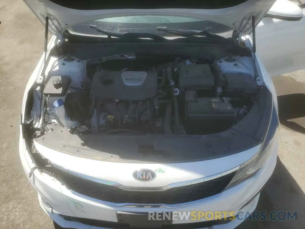 11 Photograph of a damaged car 5XXGU4L14KG368472 KIA OPTIMA 2019