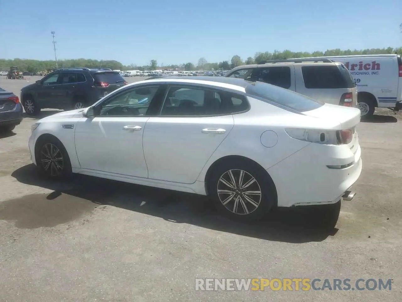 2 Photograph of a damaged car 5XXGU4L14KG368472 KIA OPTIMA 2019