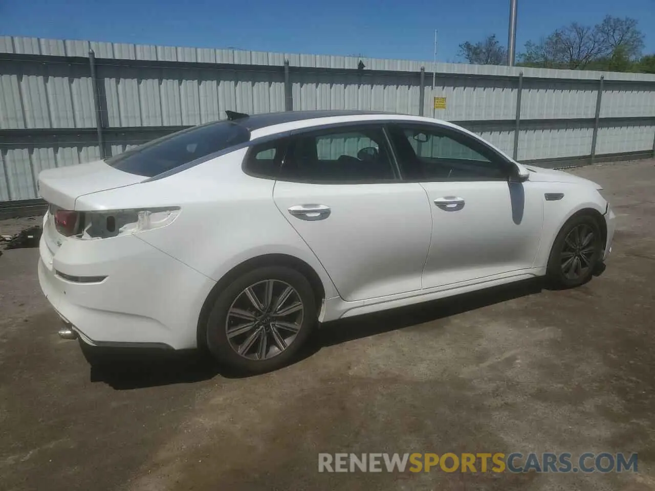 3 Photograph of a damaged car 5XXGU4L14KG368472 KIA OPTIMA 2019