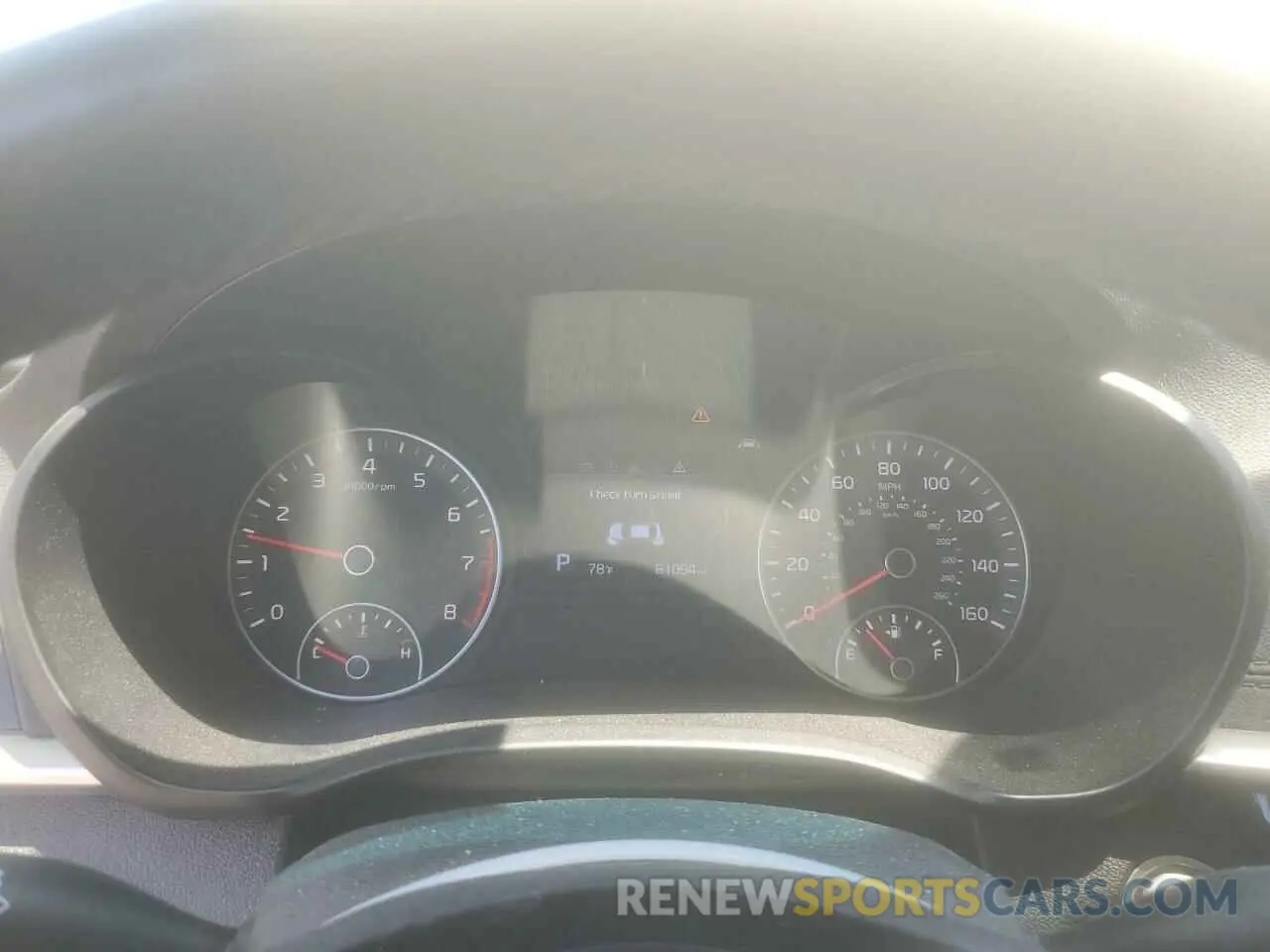 9 Photograph of a damaged car 5XXGU4L14KG368472 KIA OPTIMA 2019
