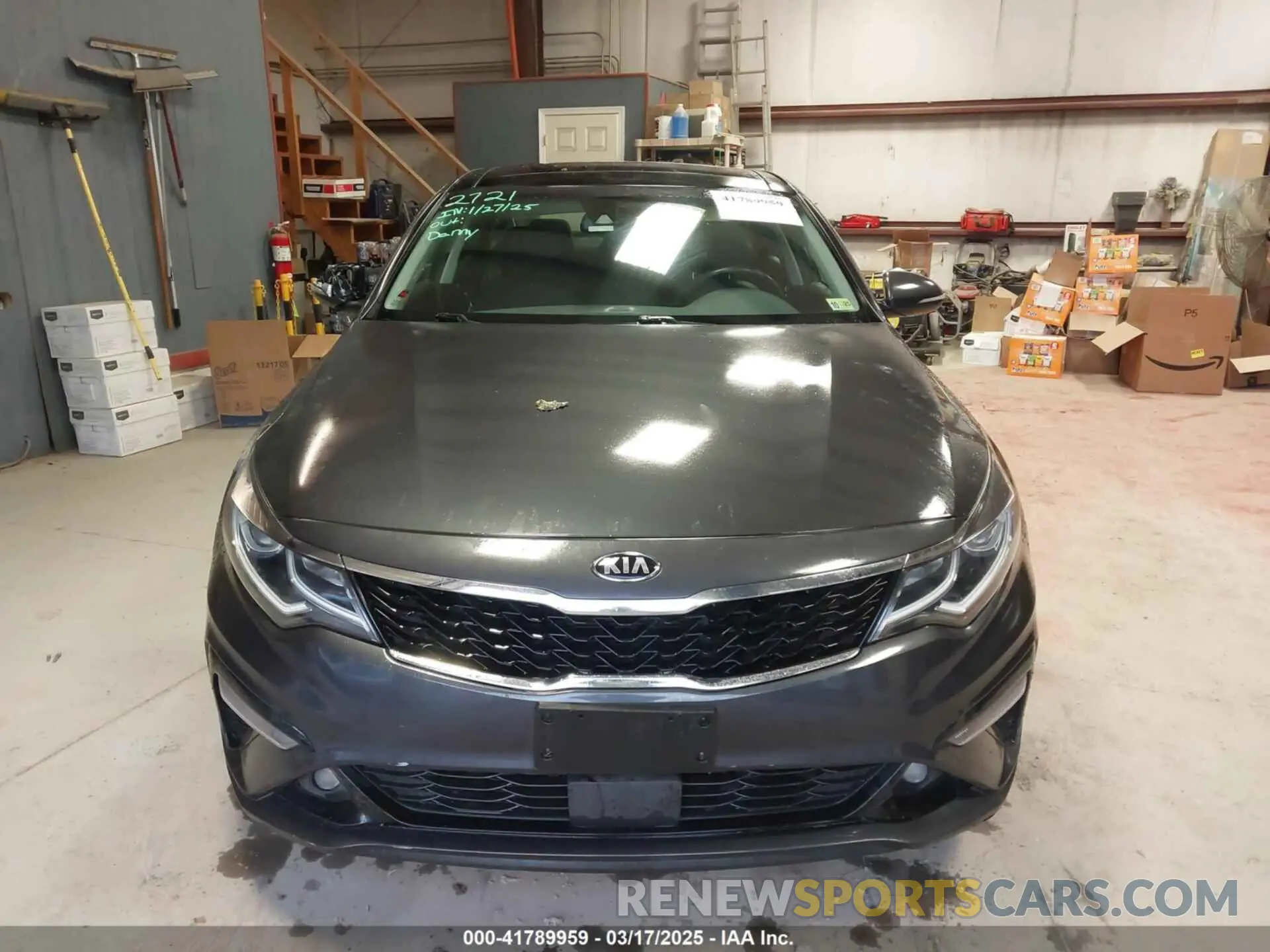 12 Photograph of a damaged car 5XXGU4L15KG298304 KIA OPTIMA 2019