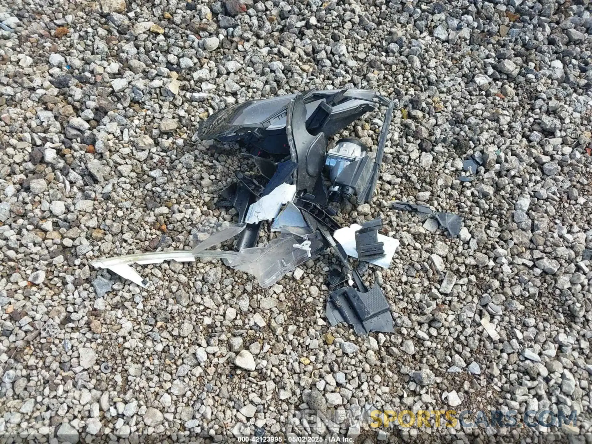 12 Photograph of a damaged car 5XXGU4L15KG318728 KIA OPTIMA 2019