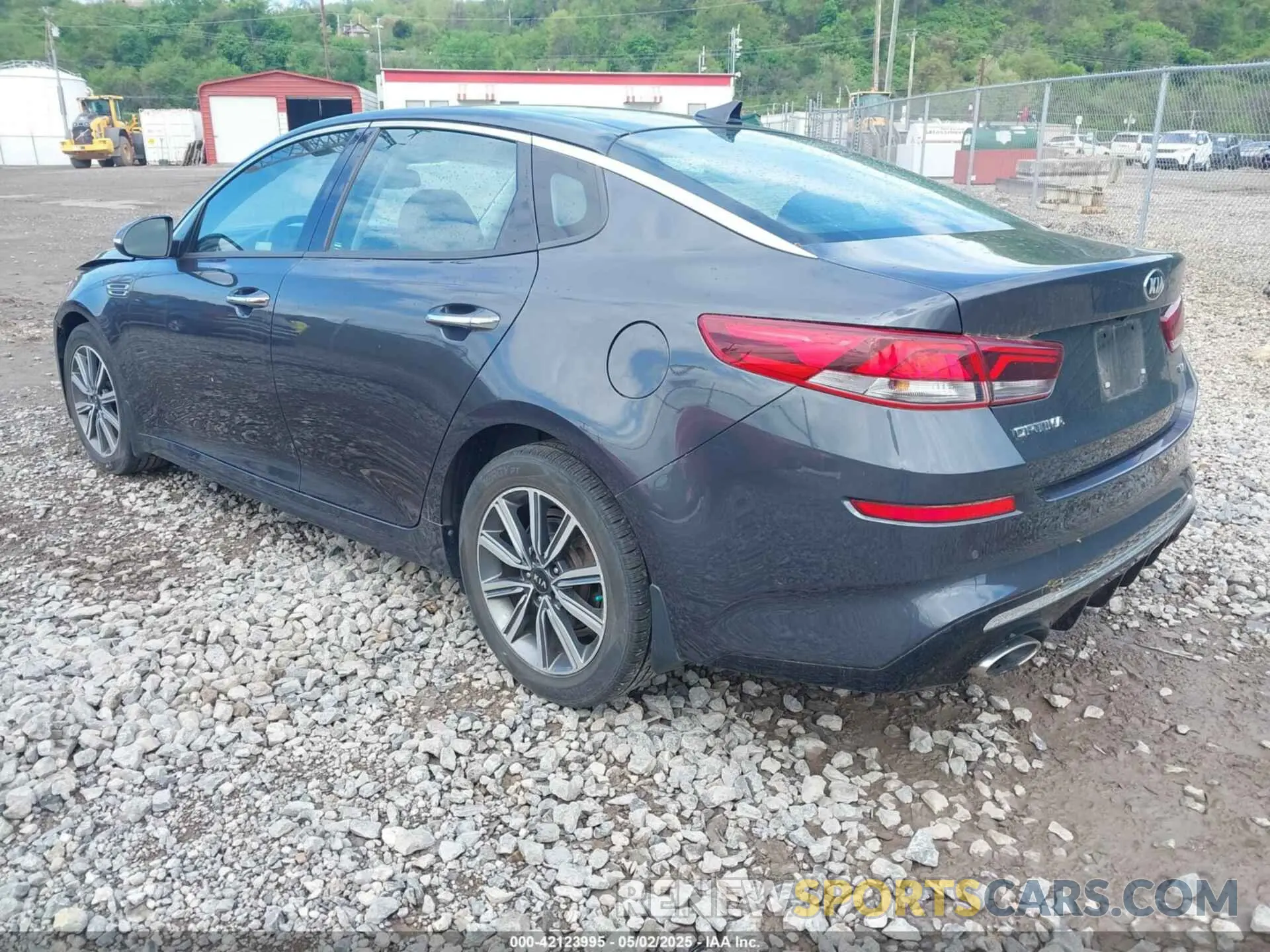 3 Photograph of a damaged car 5XXGU4L15KG318728 KIA OPTIMA 2019