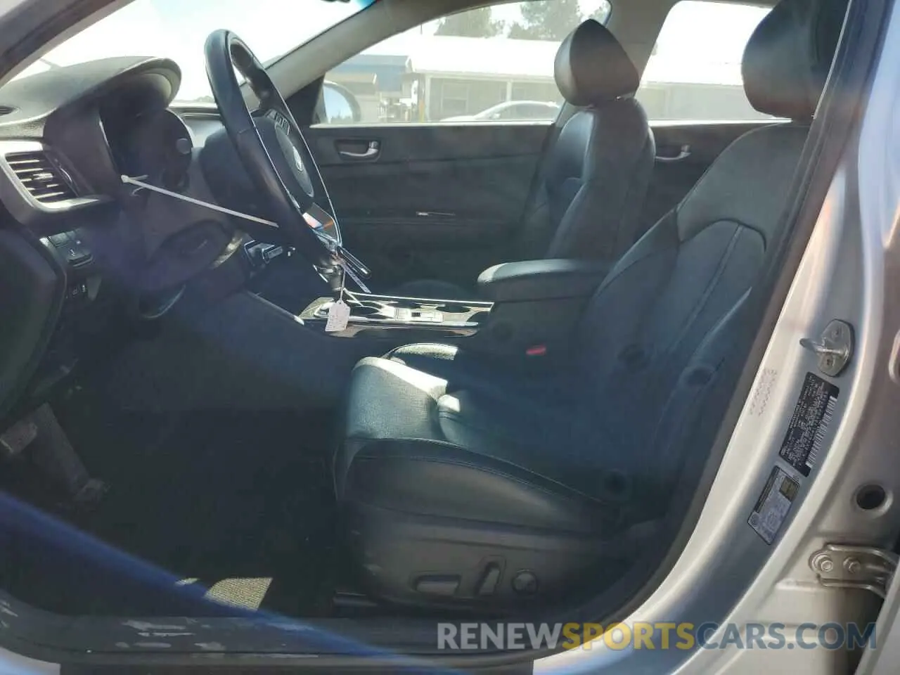 7 Photograph of a damaged car 5XXGU4L15KG367539 KIA OPTIMA 2019