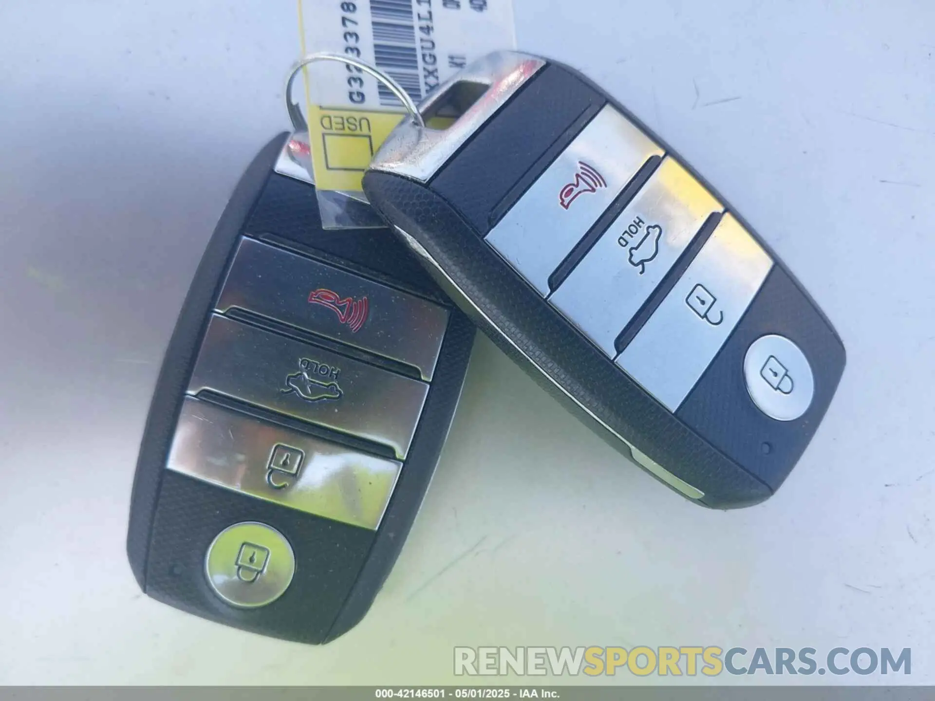 11 Photograph of a damaged car 5XXGU4L17KG323378 KIA OPTIMA 2019