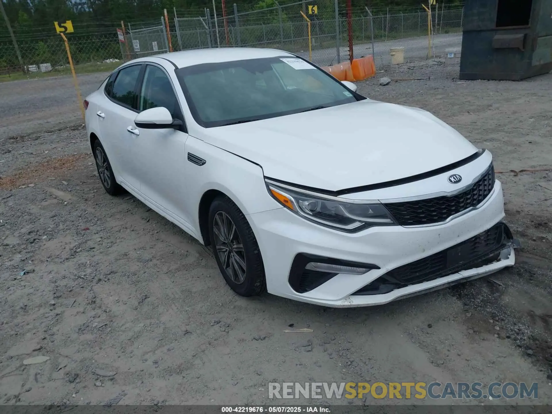 1 Photograph of a damaged car 5XXGU4L18KG286177 KIA OPTIMA 2019