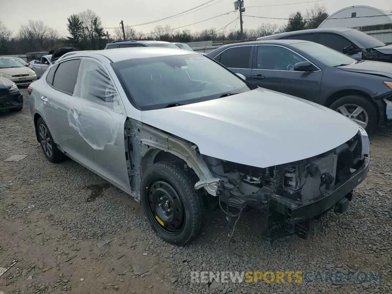 4 Photograph of a damaged car 5XXGU4L18KG343588 KIA OPTIMA 2019