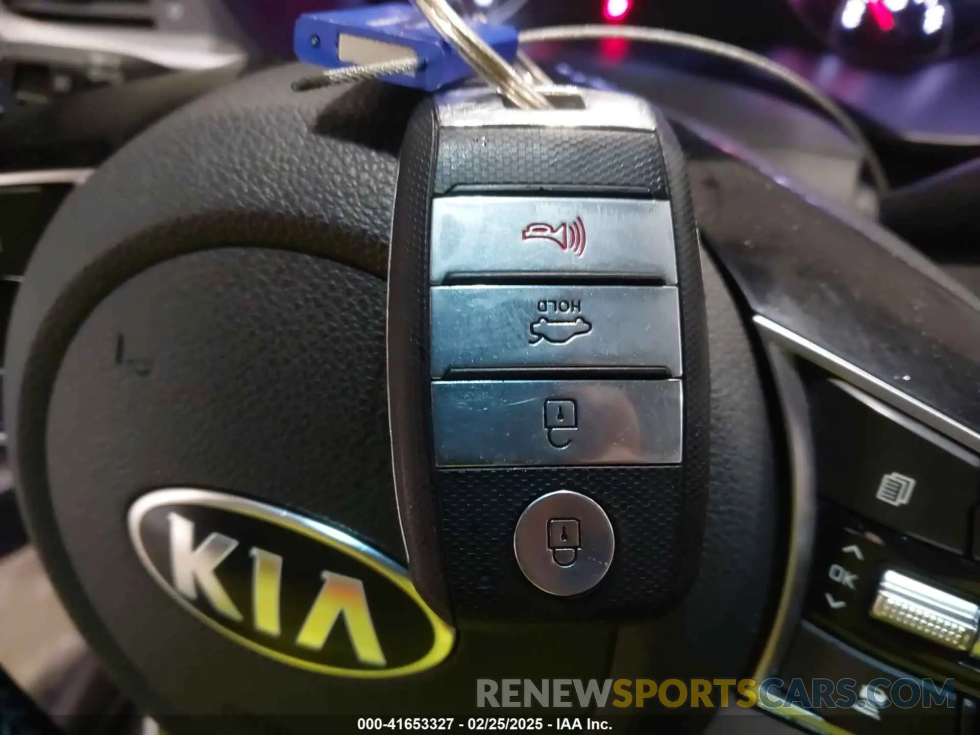 11 Photograph of a damaged car 5XXGU4L19KG285328 KIA OPTIMA 2019