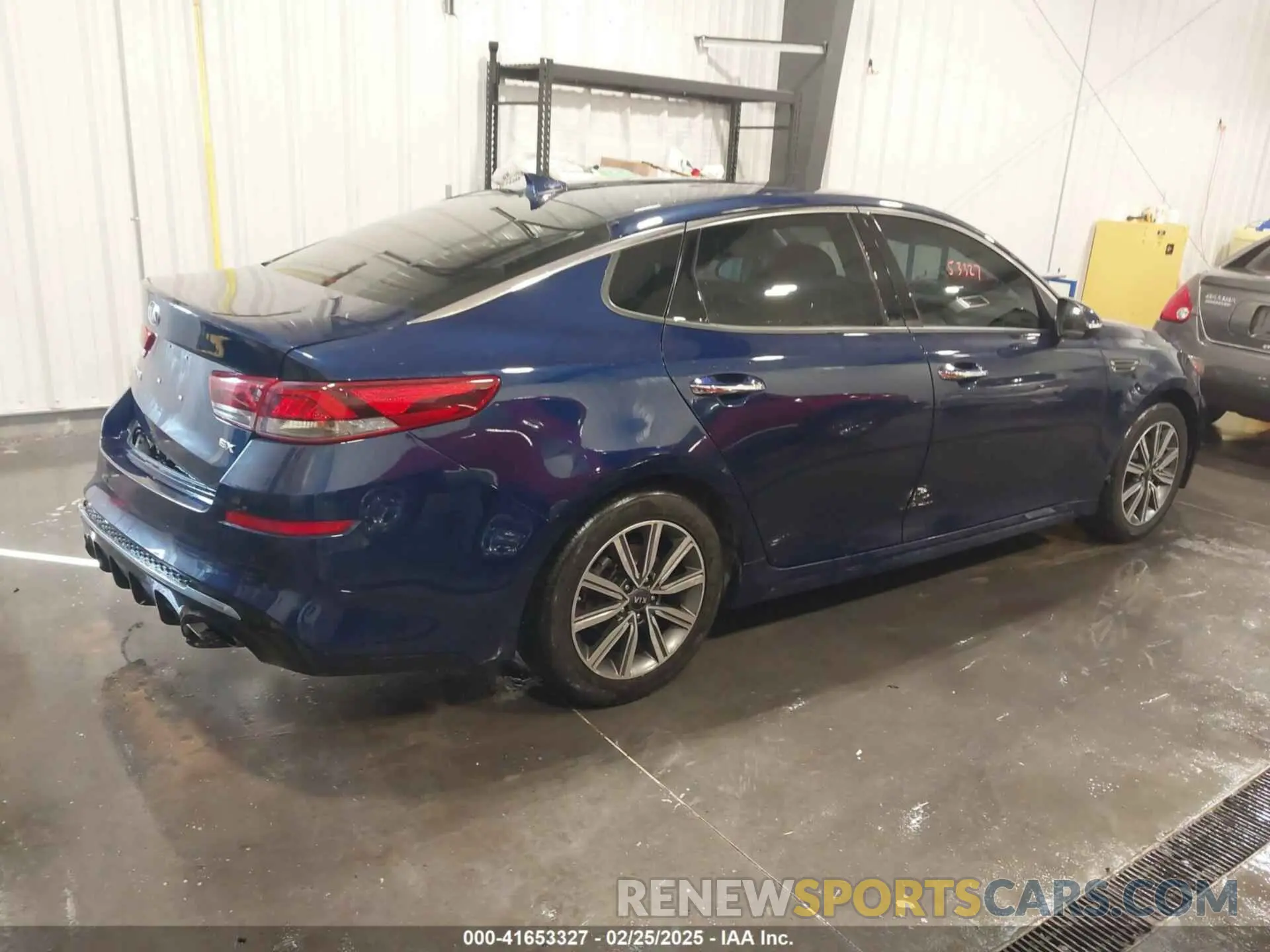 4 Photograph of a damaged car 5XXGU4L19KG285328 KIA OPTIMA 2019