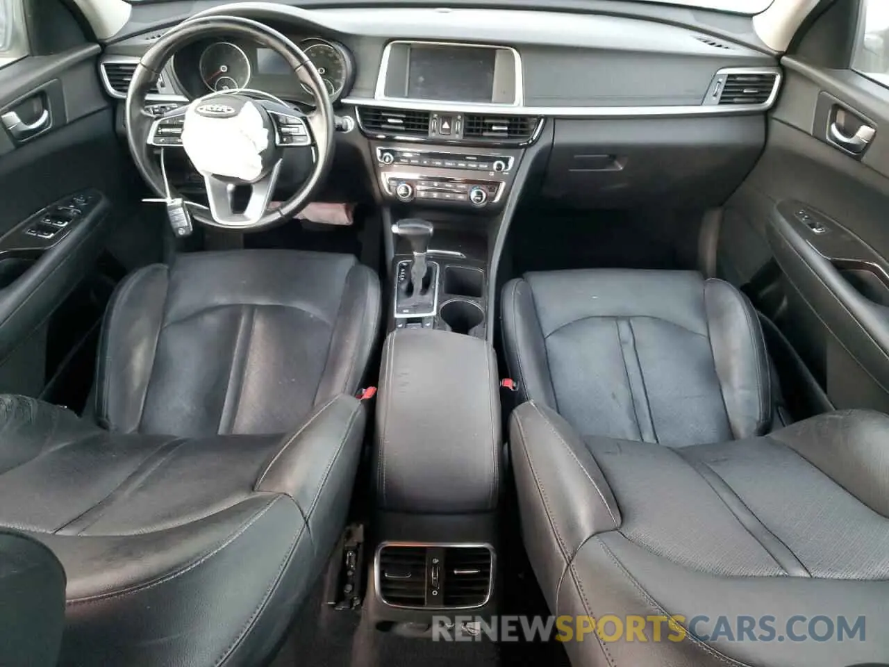 8 Photograph of a damaged car 5XXGU4L19KG368113 KIA OPTIMA 2019