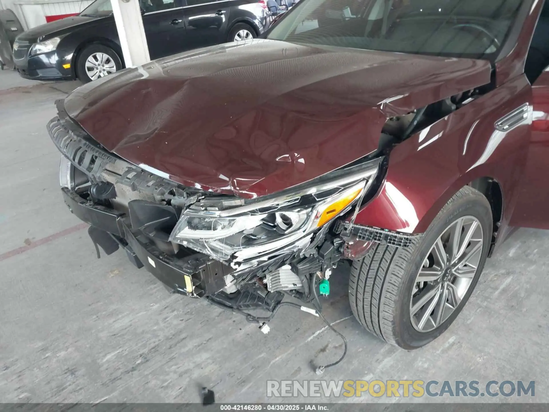 6 Photograph of a damaged car 5XXGU4L1XKG302900 KIA OPTIMA 2019