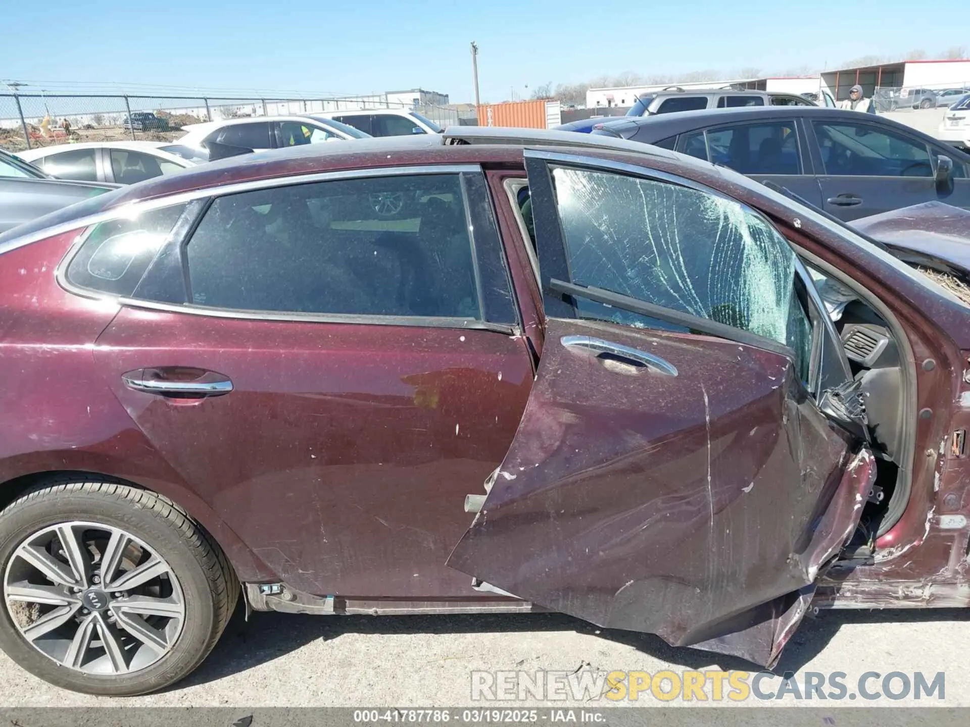 12 Photograph of a damaged car 5XXGU4L1XKG342572 KIA OPTIMA 2019