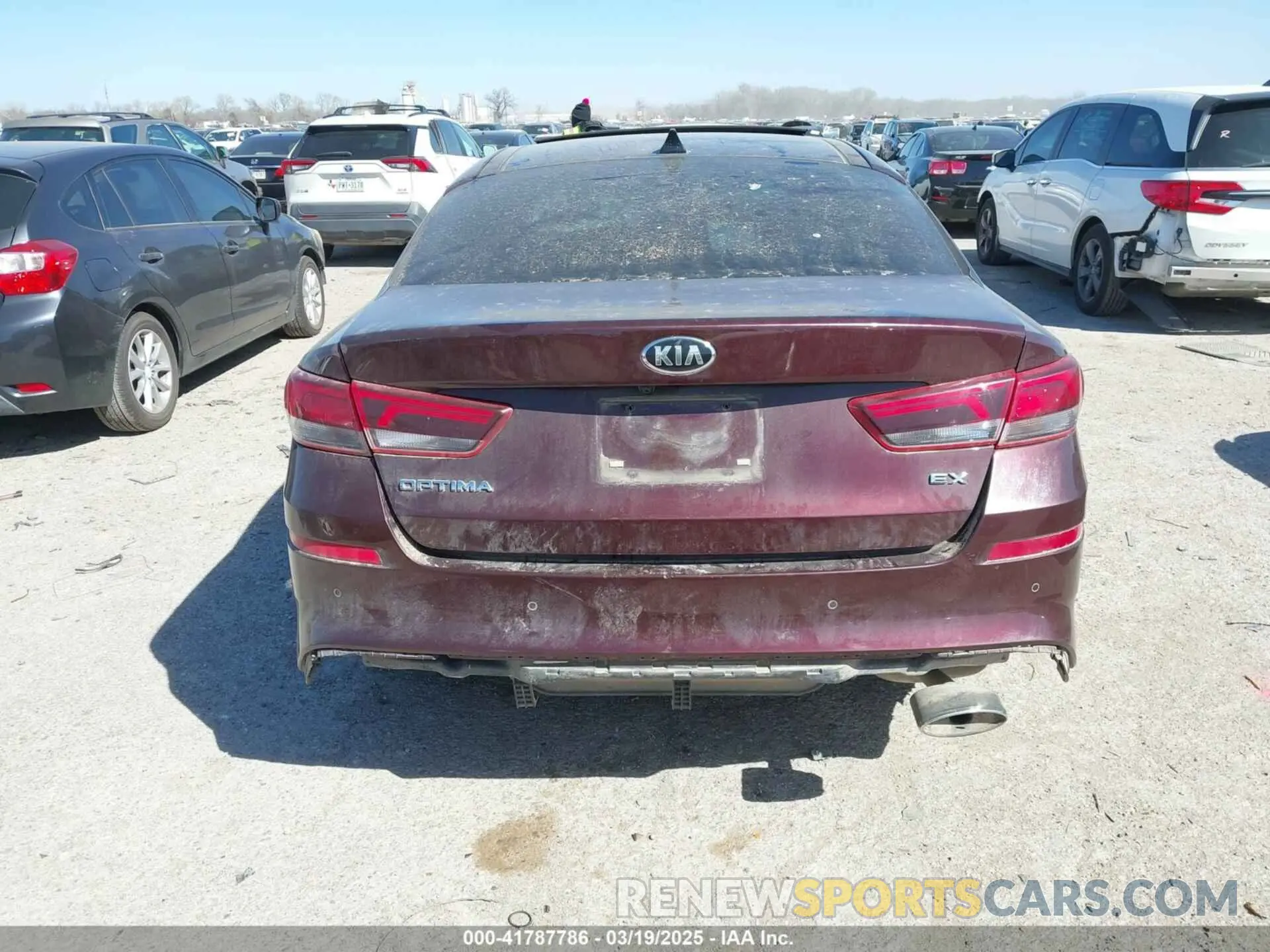 15 Photograph of a damaged car 5XXGU4L1XKG342572 KIA OPTIMA 2019