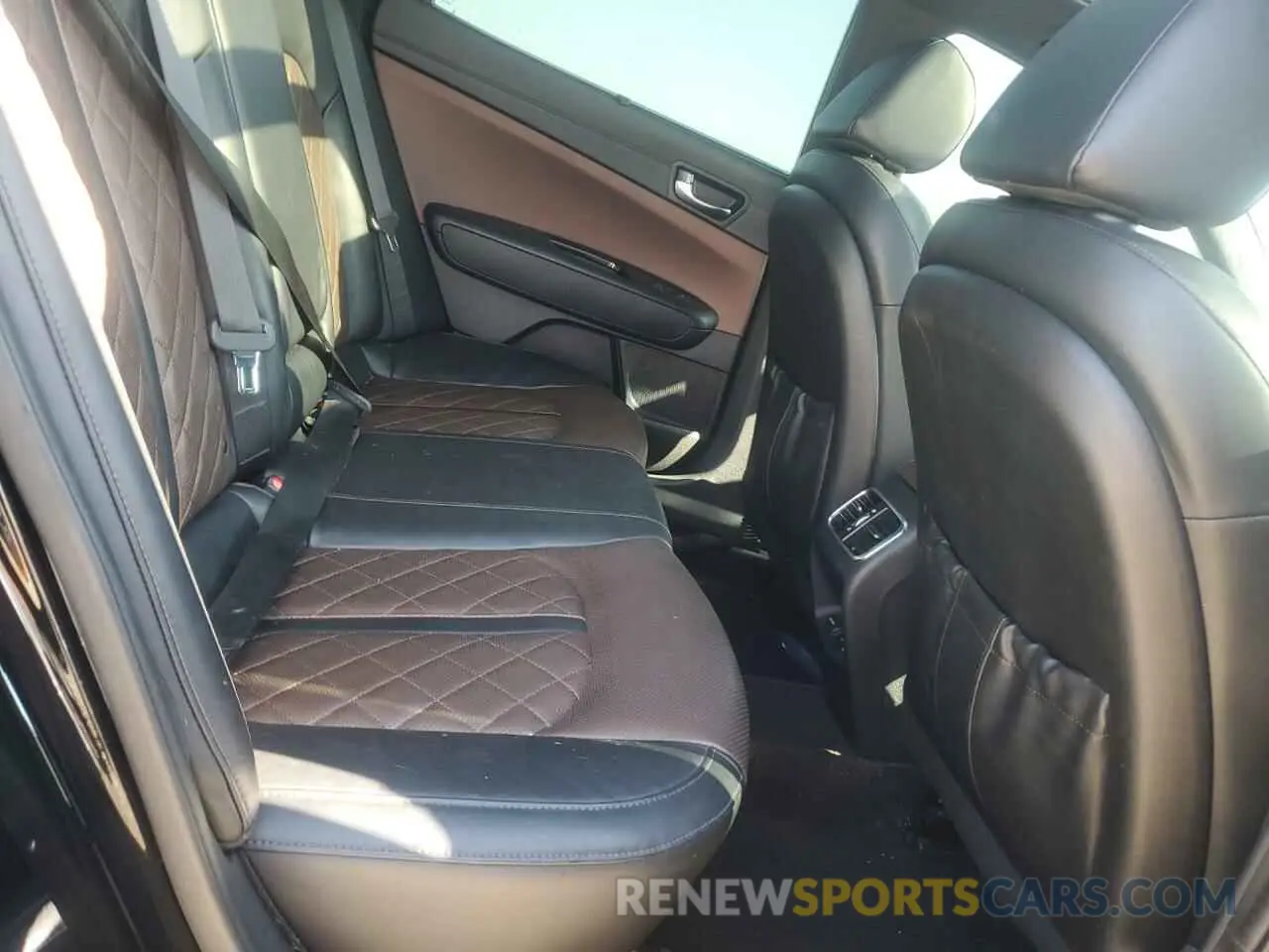 10 Photograph of a damaged car 5XXGV4L20KG313832 KIA OPTIMA 2019
