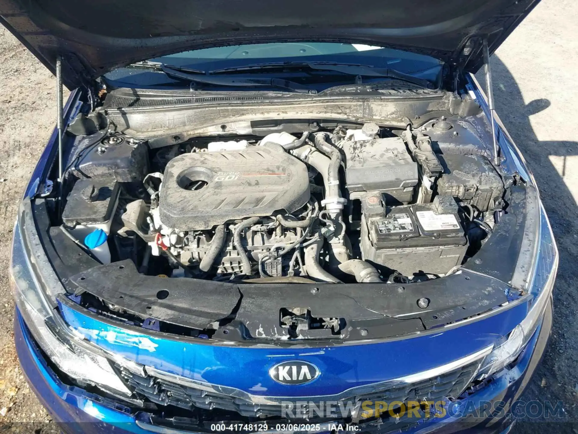 10 Photograph of a damaged car 5XXGV4L21KG306632 KIA OPTIMA 2019