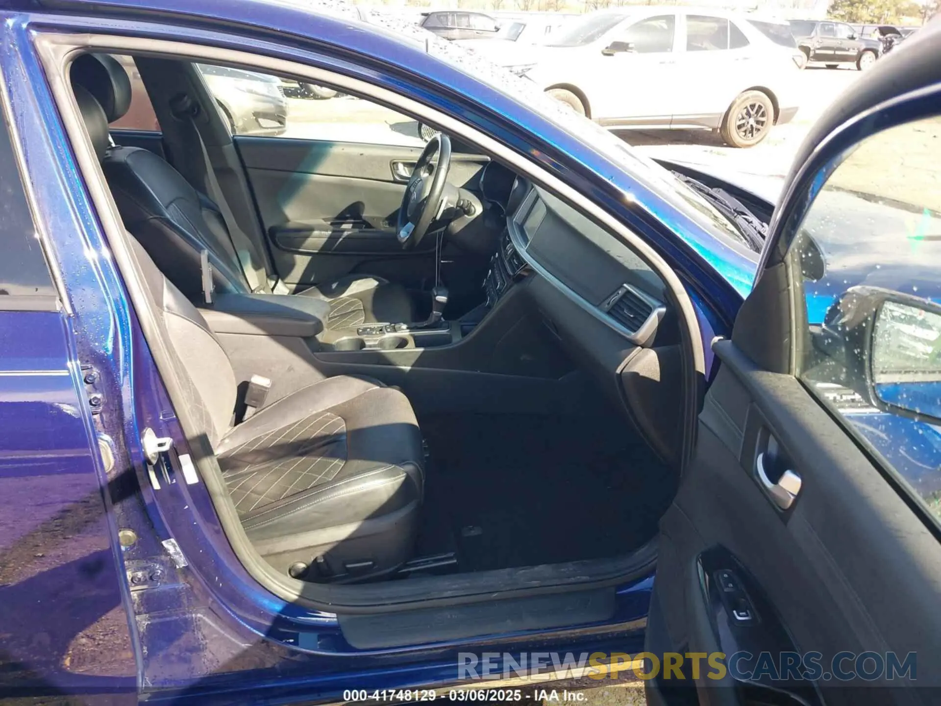5 Photograph of a damaged car 5XXGV4L21KG306632 KIA OPTIMA 2019
