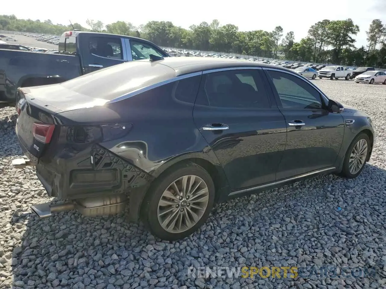 3 Photograph of a damaged car 5XXGV4L23KG319608 KIA OPTIMA 2019