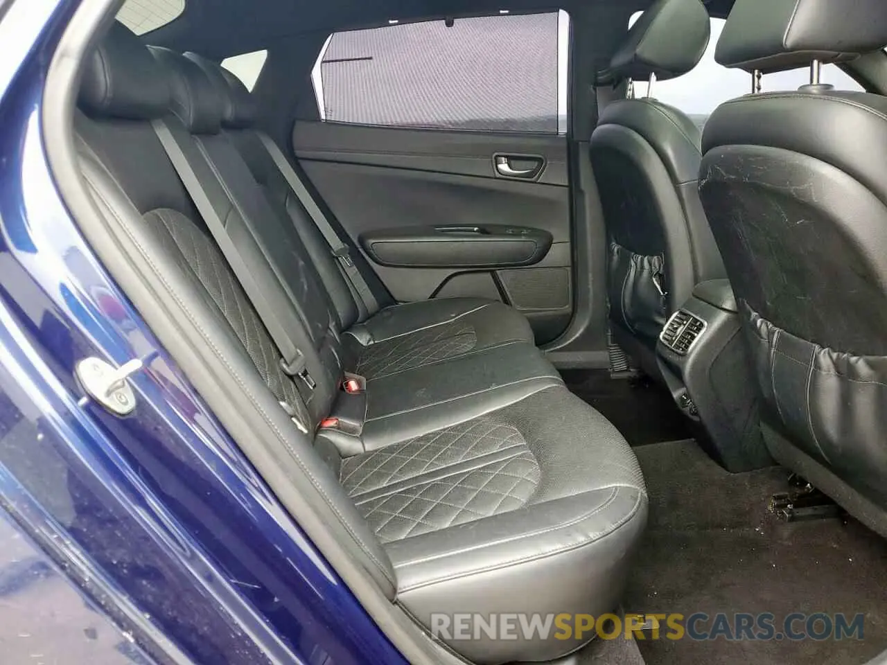 10 Photograph of a damaged car 5XXGV4L26KG304231 KIA OPTIMA 2019