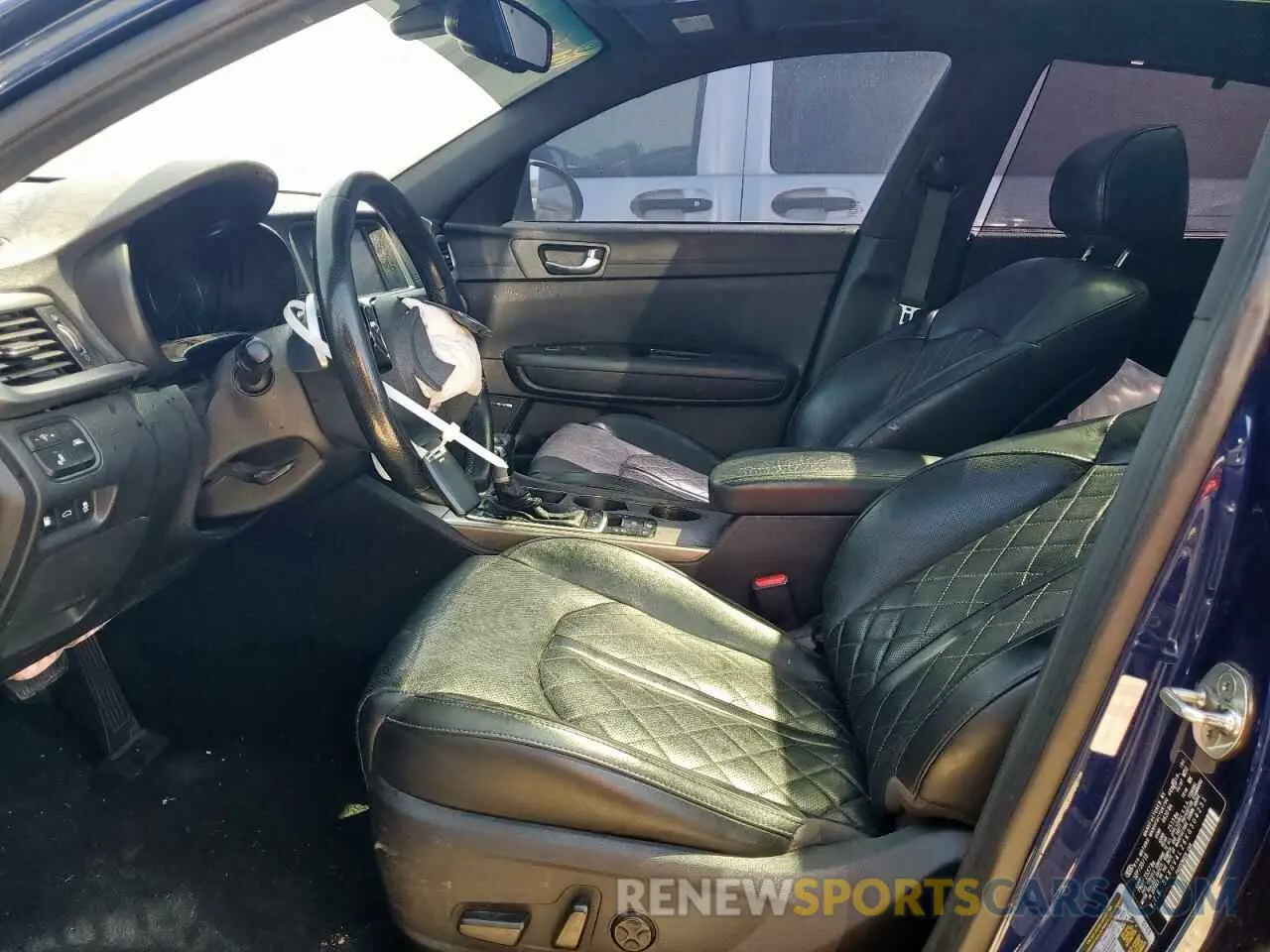 7 Photograph of a damaged car 5XXGV4L26KG304231 KIA OPTIMA 2019