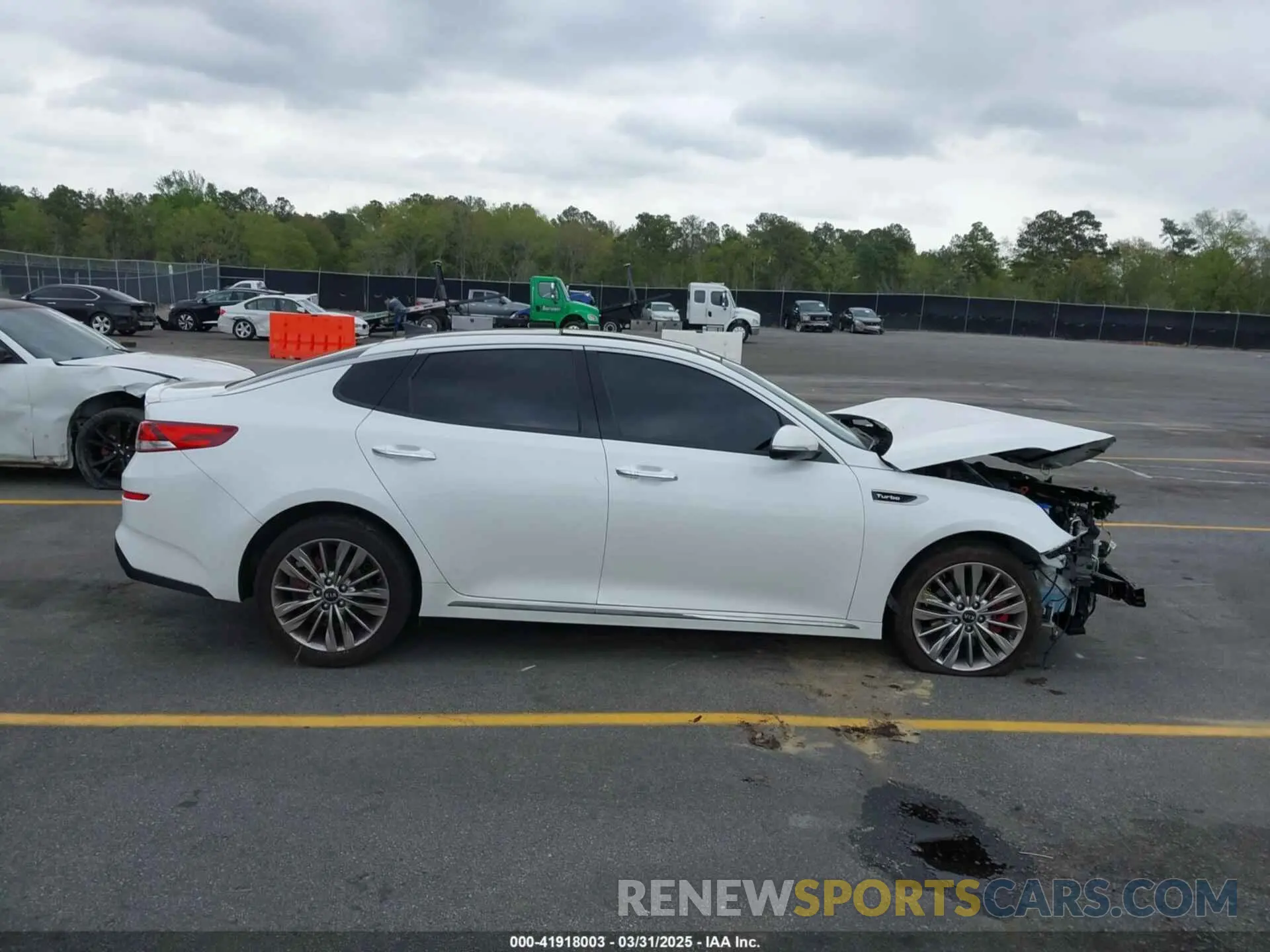 12 Photograph of a damaged car 5XXGV4L27KG348223 KIA OPTIMA 2019
