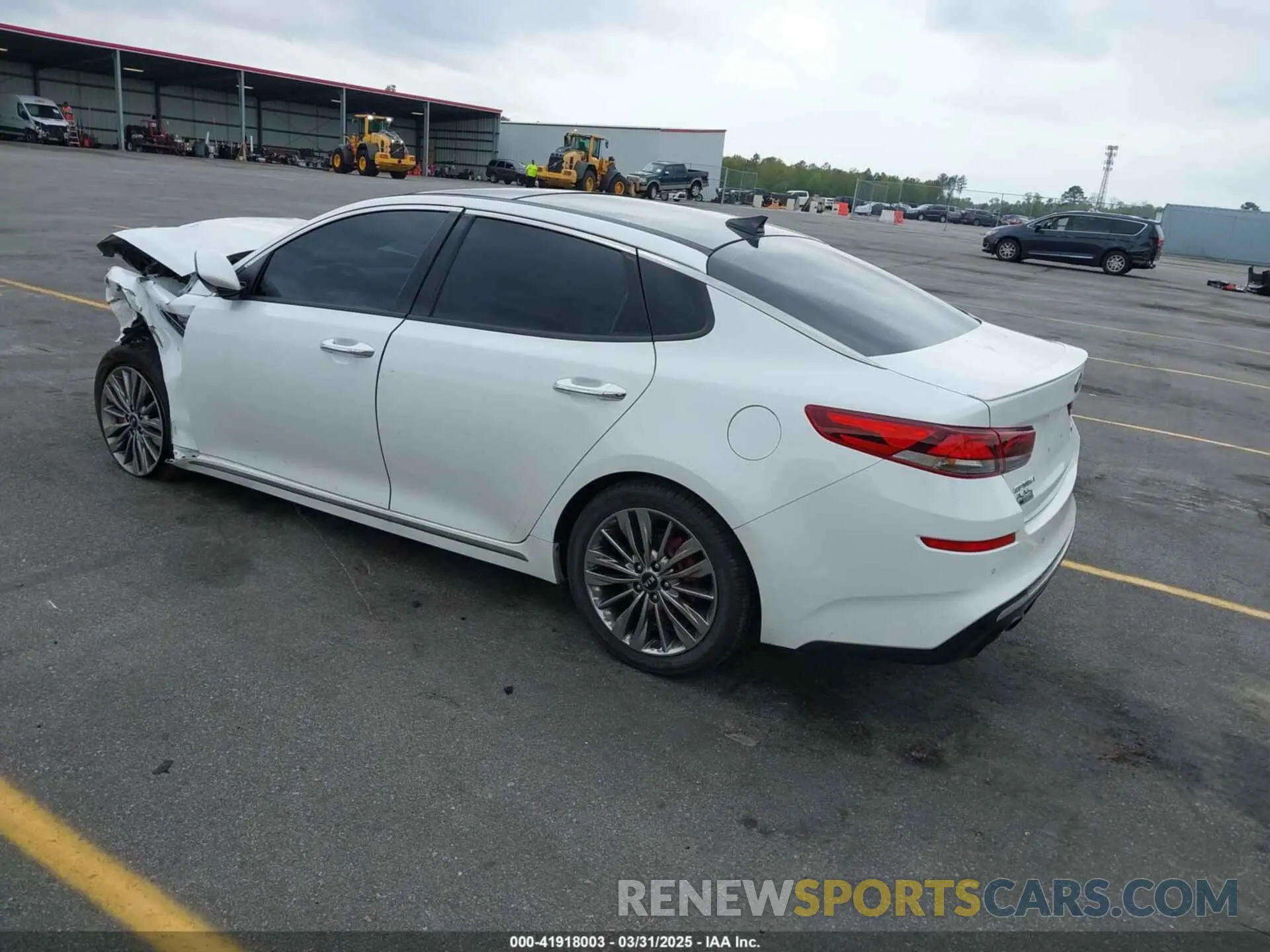 3 Photograph of a damaged car 5XXGV4L27KG348223 KIA OPTIMA 2019