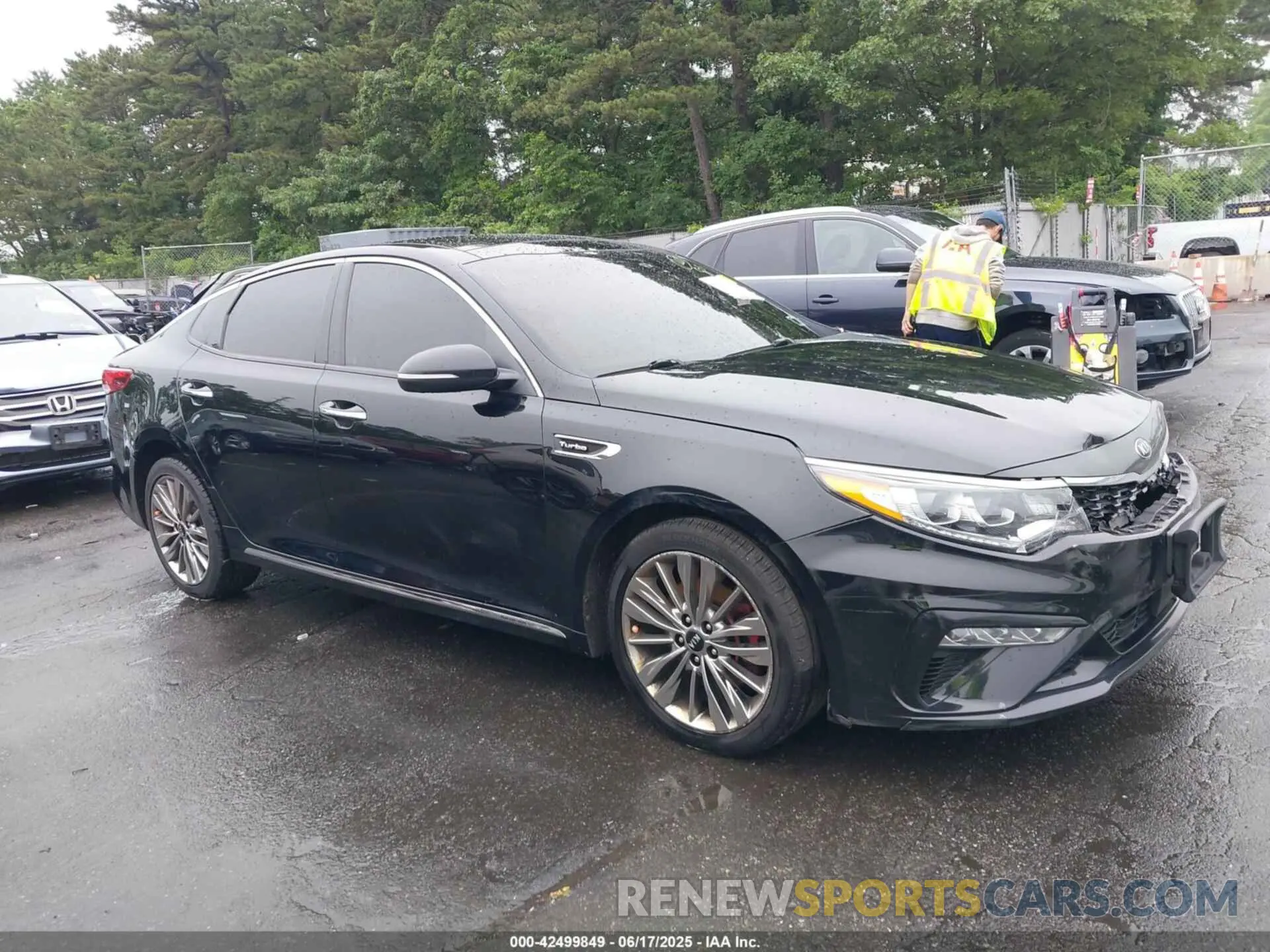 1 Photograph of a damaged car 5XXGV4L28KG306871 KIA OPTIMA 2019