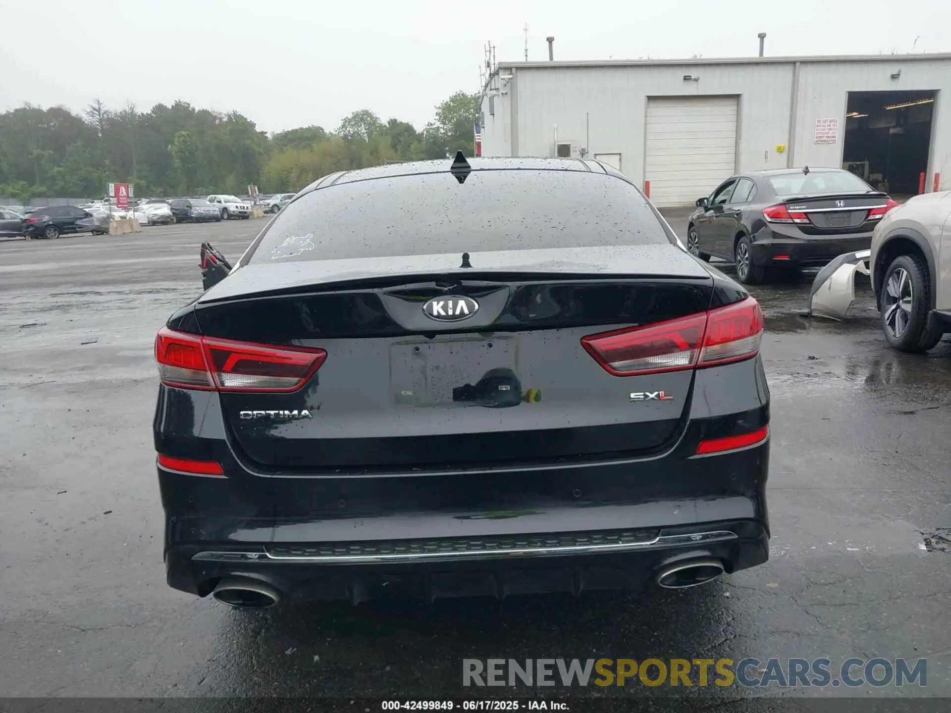 16 Photograph of a damaged car 5XXGV4L28KG306871 KIA OPTIMA 2019
