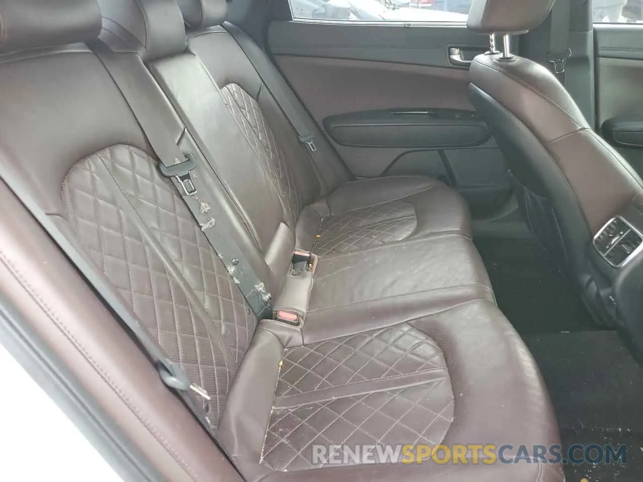 10 Photograph of a damaged car 5XXGV4L28KG325226 KIA OPTIMA 2019