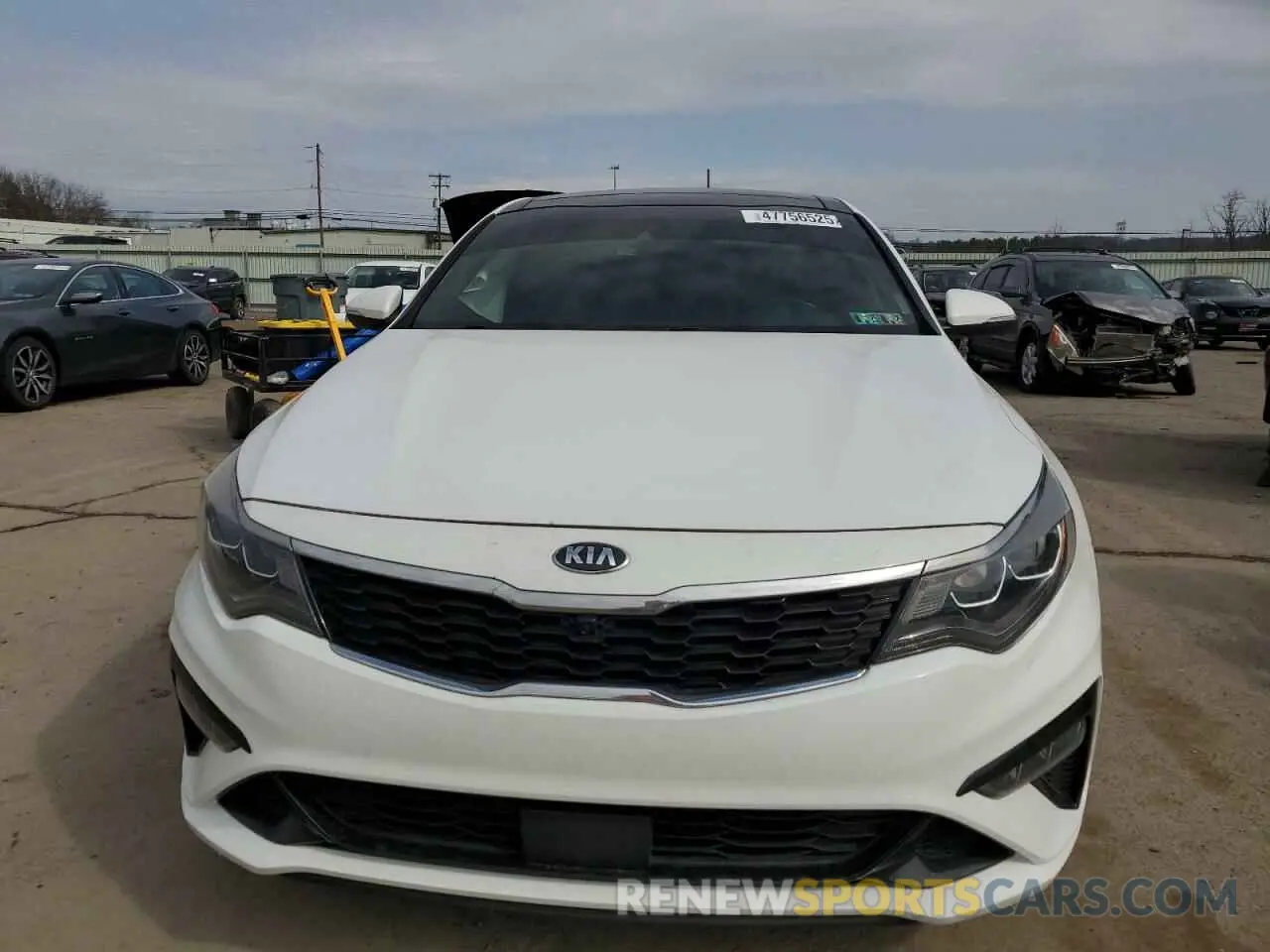 5 Photograph of a damaged car 5XXGV4L28KG325226 KIA OPTIMA 2019
