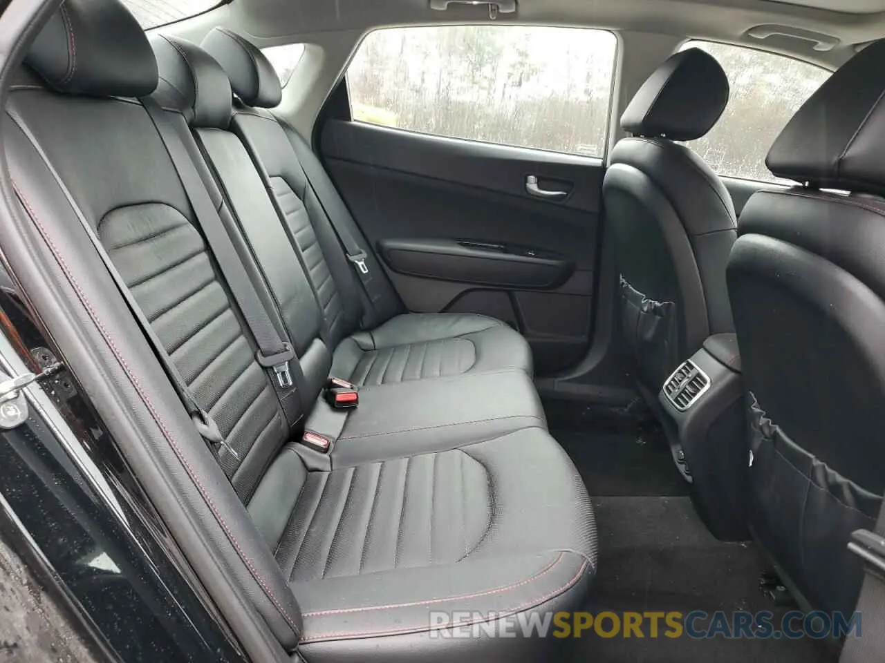 10 Photograph of a damaged car 5XXGW4L23KG301154 KIA OPTIMA 2019