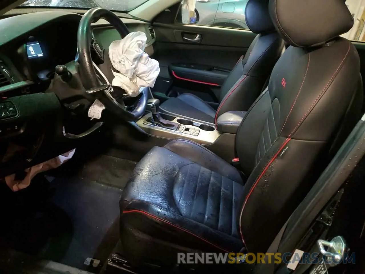 7 Photograph of a damaged car 5XXGW4L23KG301154 KIA OPTIMA 2019