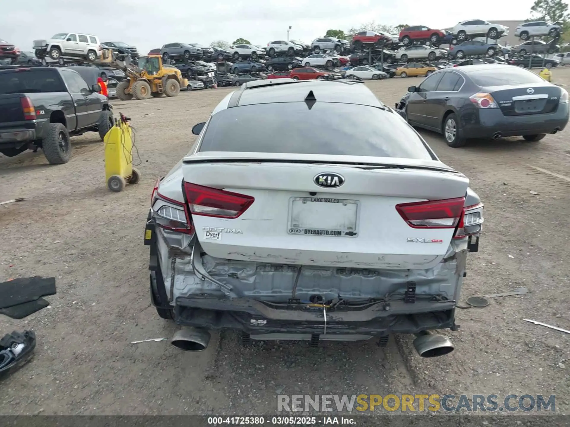 16 Photograph of a damaged car 5XXGW4L24KG290679 KIA OPTIMA 2019