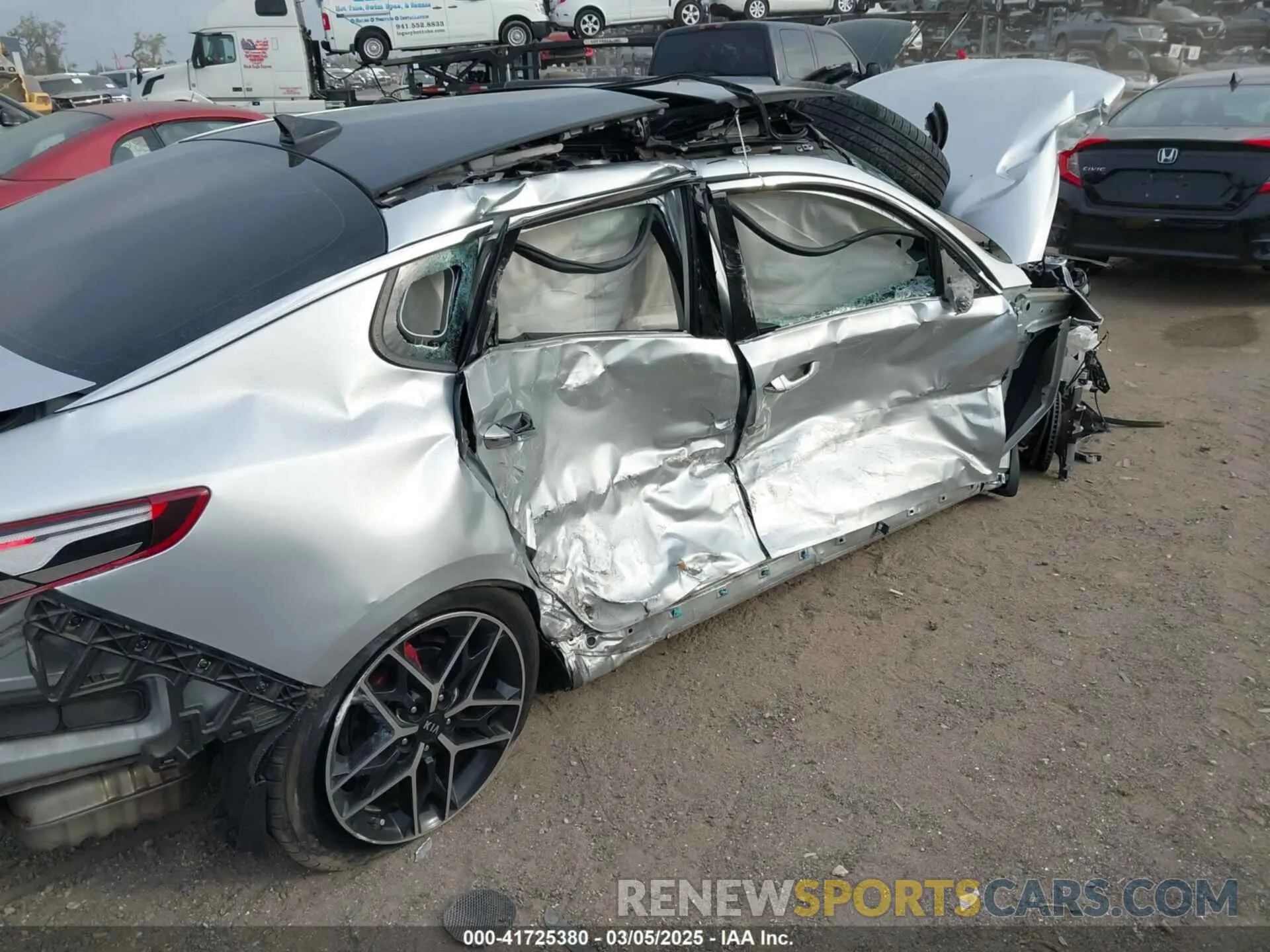 6 Photograph of a damaged car 5XXGW4L24KG290679 KIA OPTIMA 2019