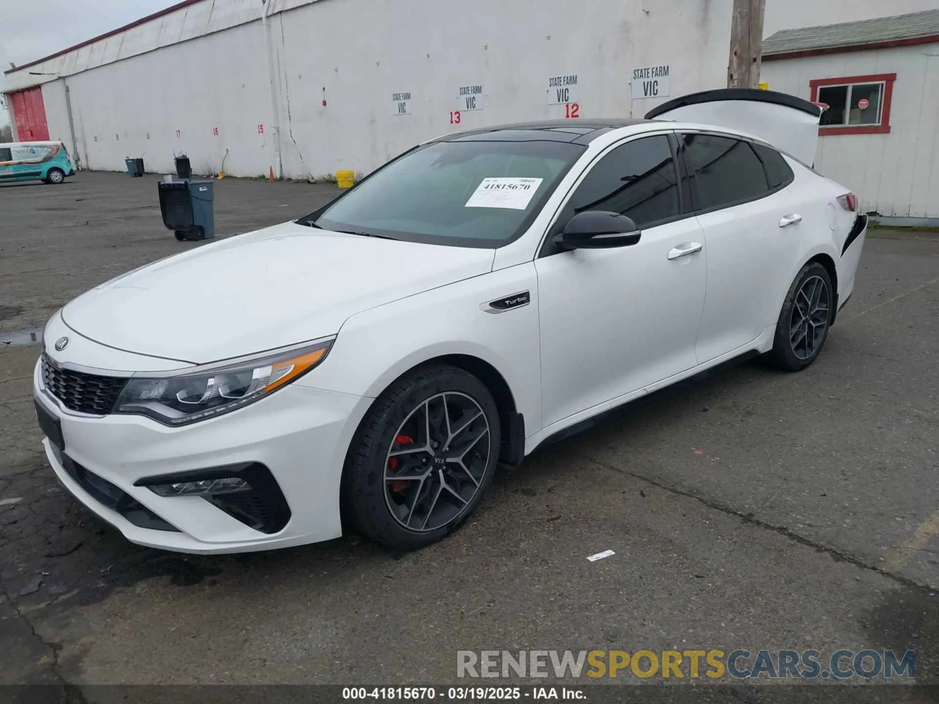 2 Photograph of a damaged car 5XXGW4L24KG313474 KIA OPTIMA 2019
