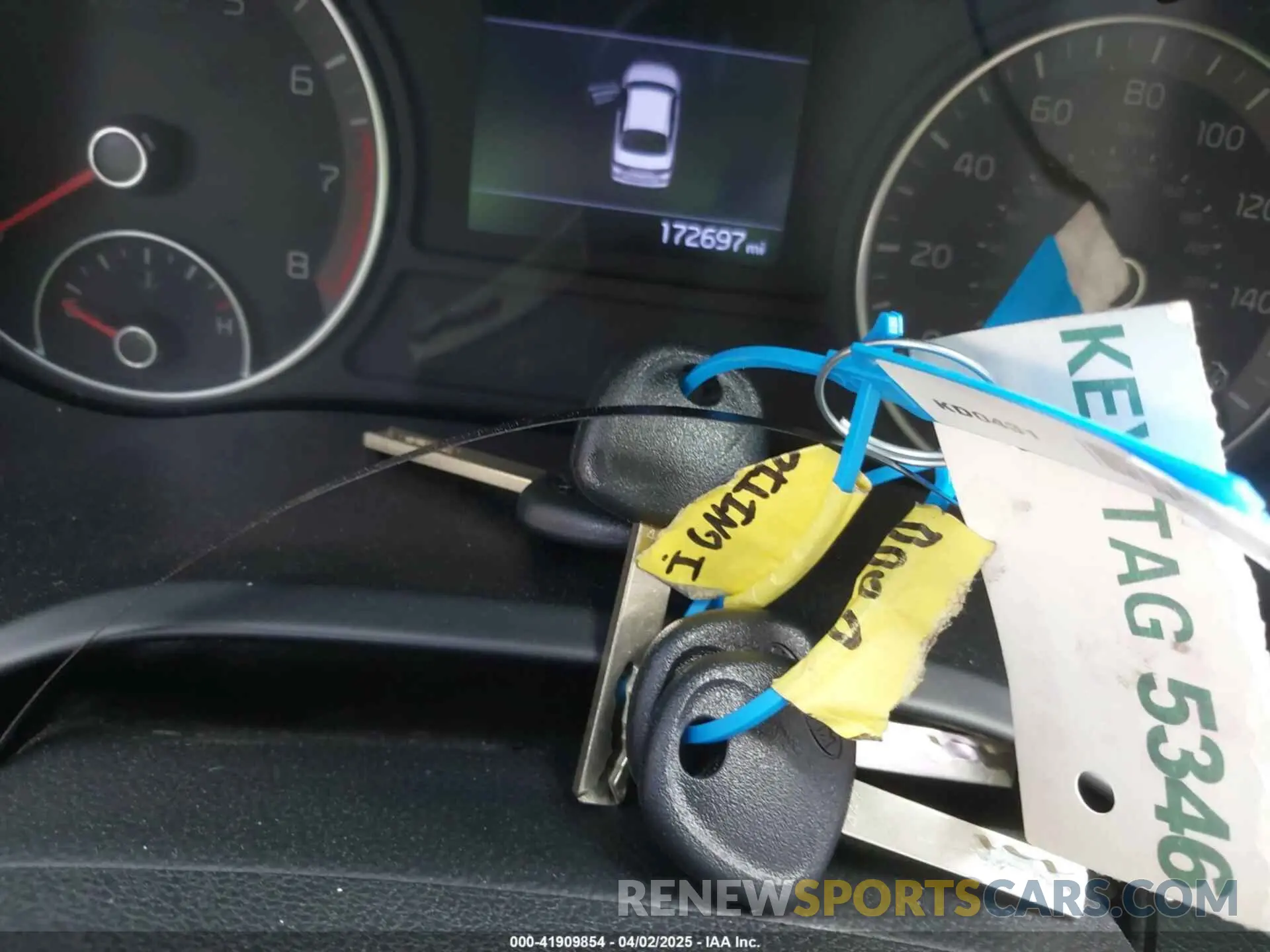11 Photograph of a damaged car 5XXGT4L30LG384397 KIA OPTIMA 2020