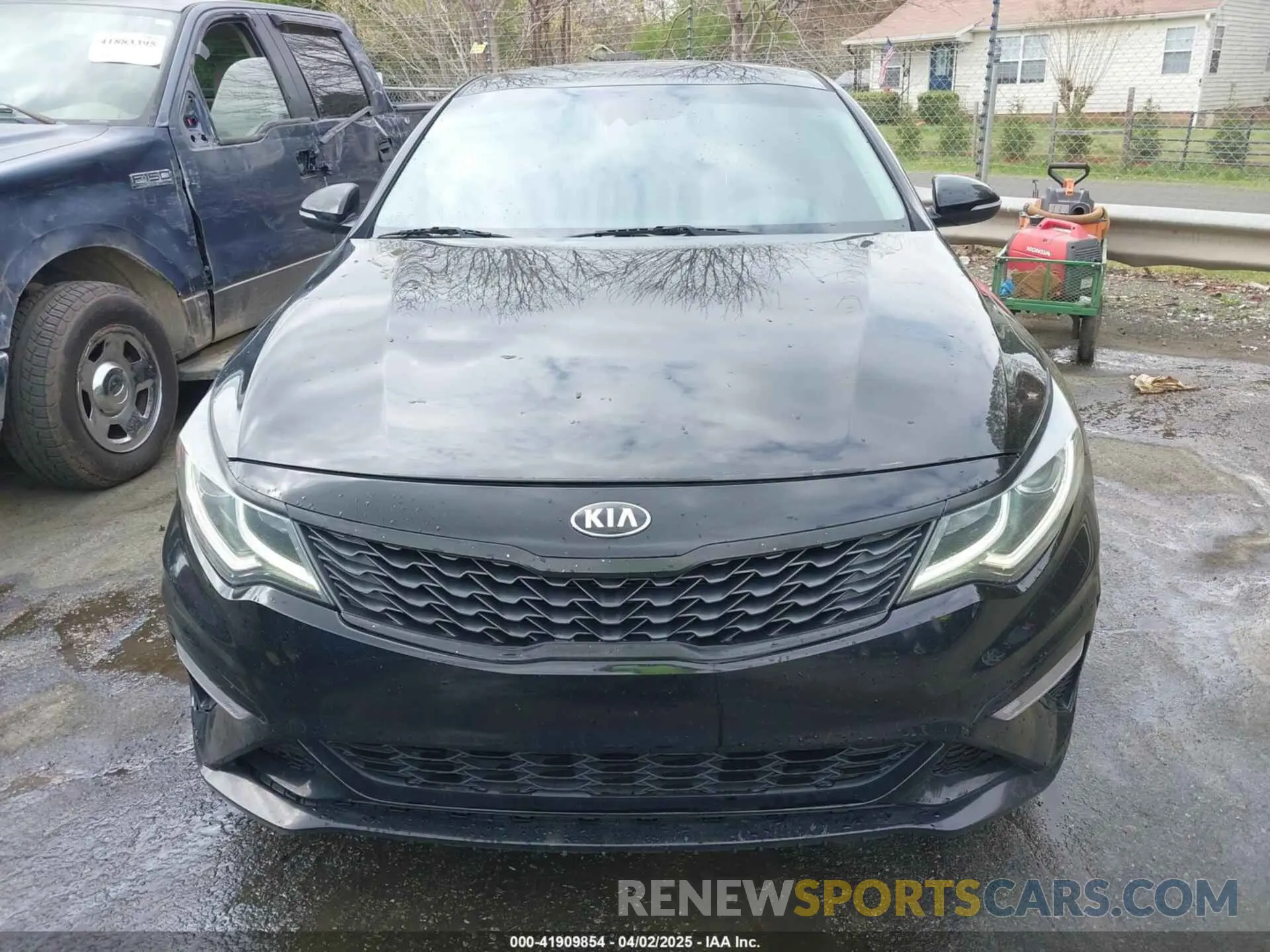 12 Photograph of a damaged car 5XXGT4L30LG384397 KIA OPTIMA 2020