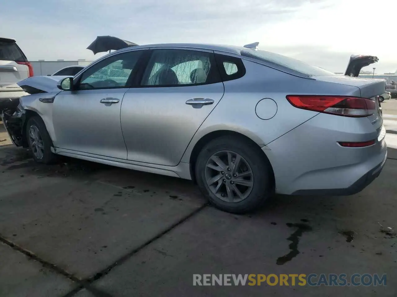 2 Photograph of a damaged car 5XXGT4L30LG389034 KIA OPTIMA 2020