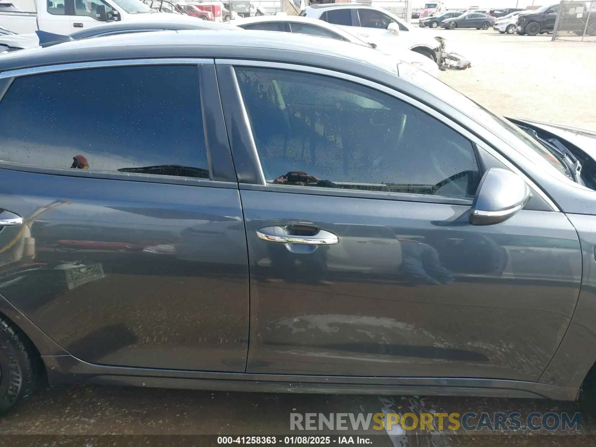 13 Photograph of a damaged car 5XXGT4L30LG393181 KIA OPTIMA 2020