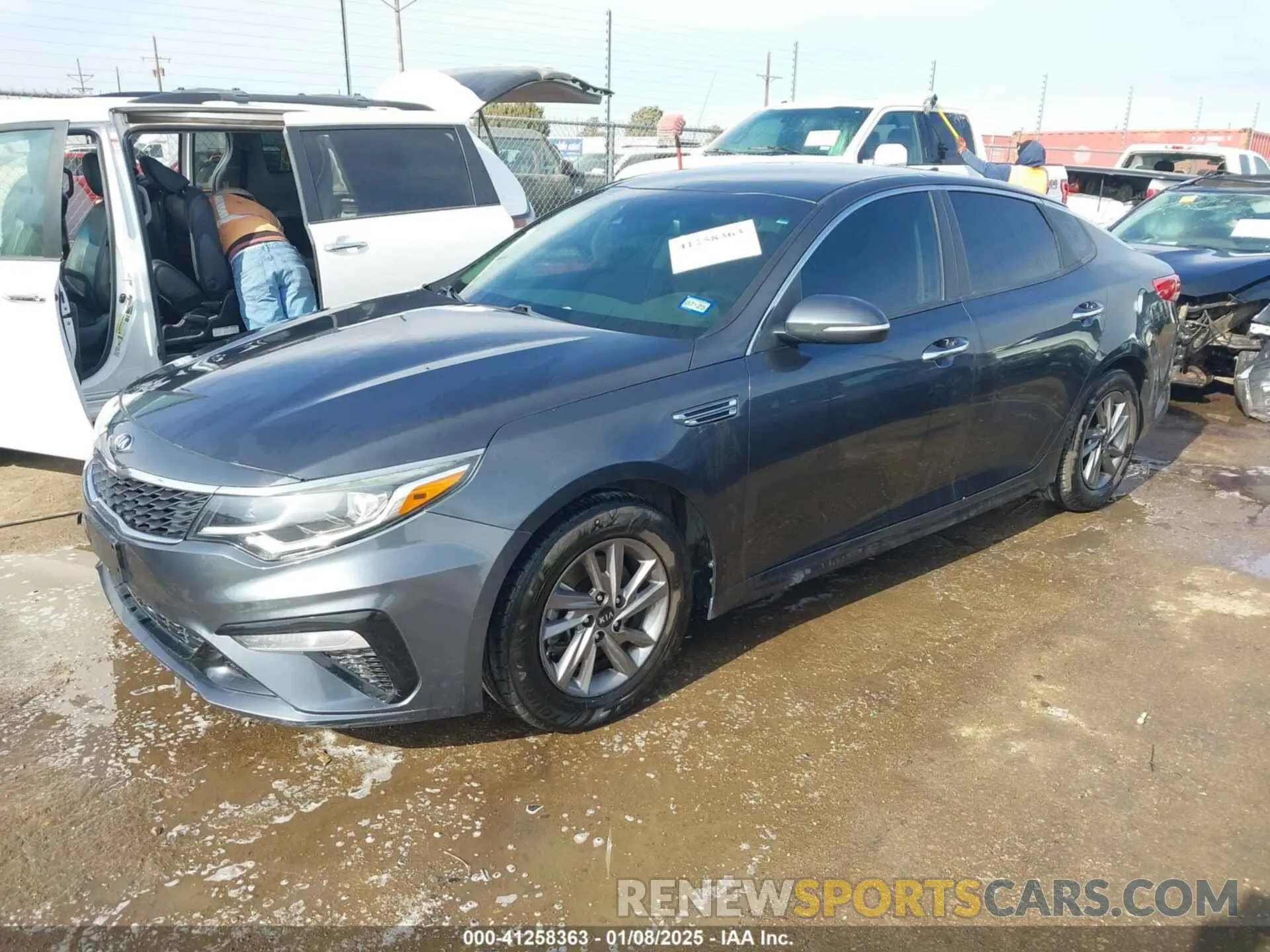 2 Photograph of a damaged car 5XXGT4L30LG393181 KIA OPTIMA 2020