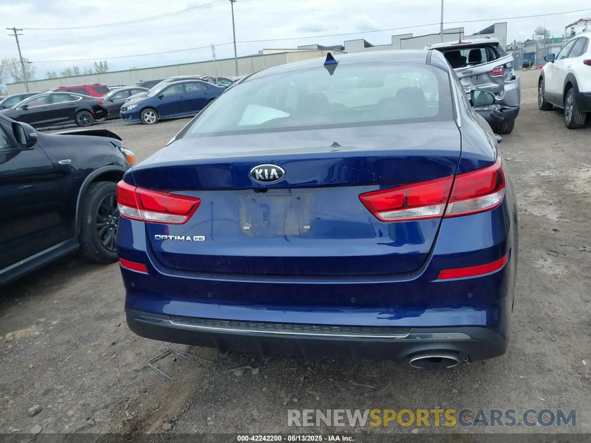 16 Photograph of a damaged car 5XXGT4L30LG396033 KIA OPTIMA 2020