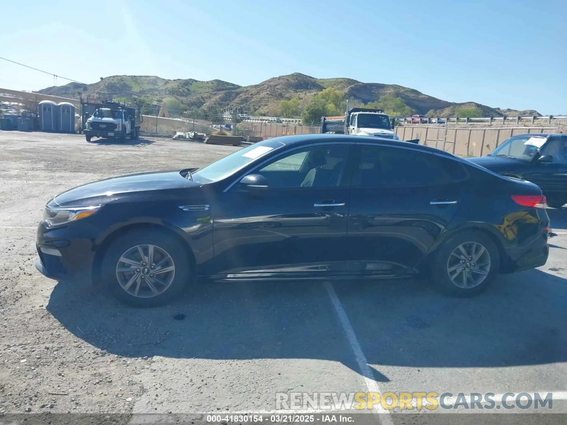 14 Photograph of a damaged car 5XXGT4L30LG396887 KIA OPTIMA 2020
