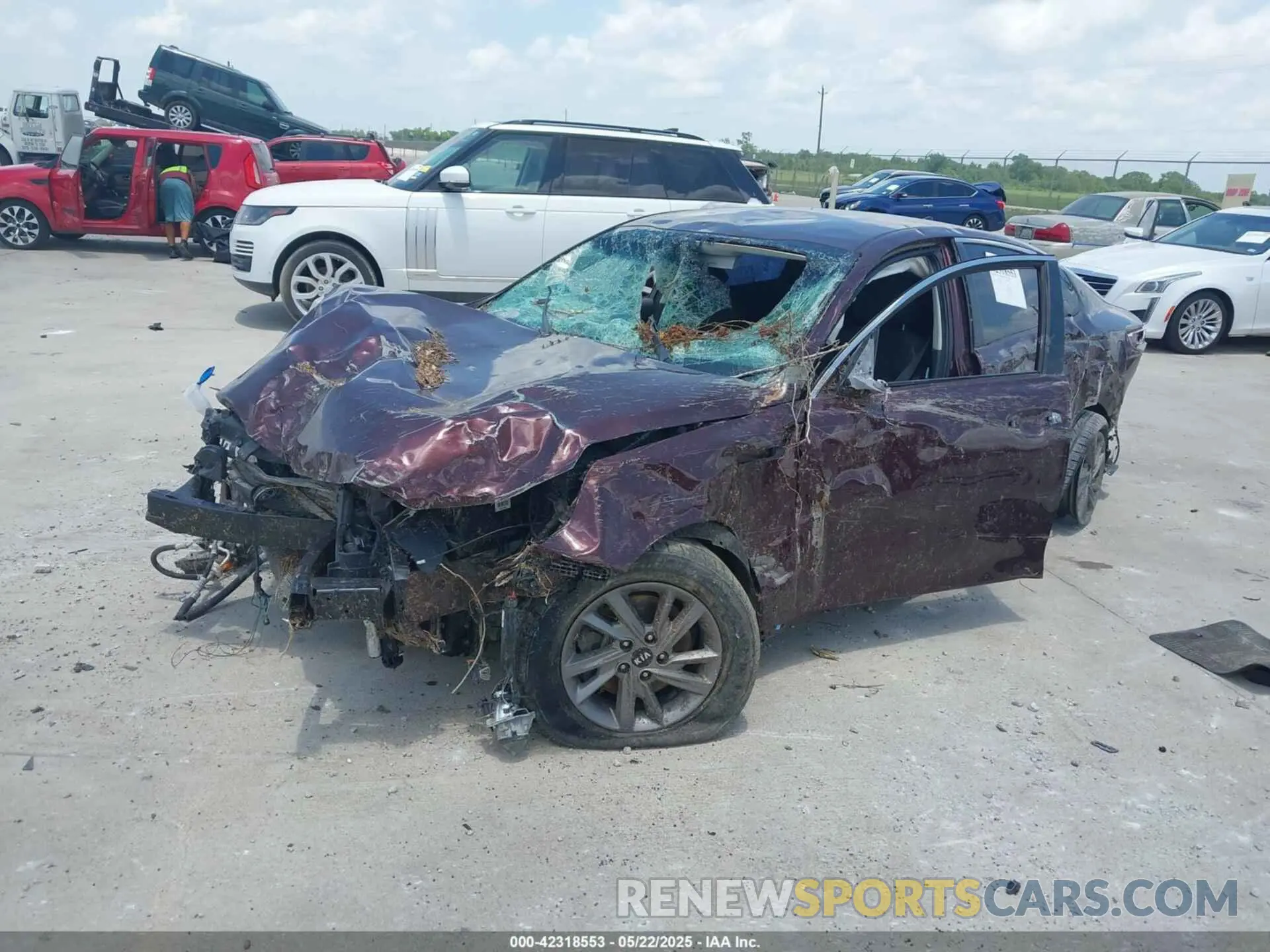 2 Photograph of a damaged car 5XXGT4L30LG397487 KIA OPTIMA 2020